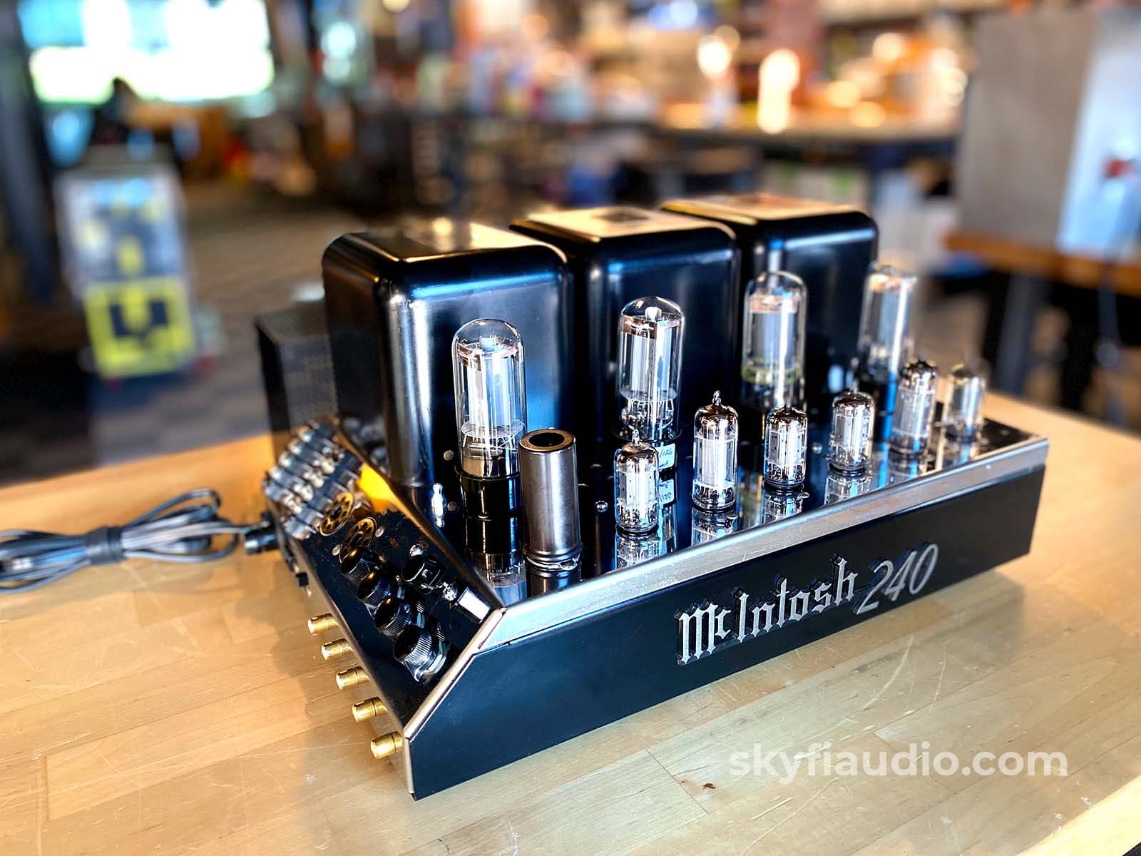 Tube Amplifiers Hardcover 英語版 レア m02 Tube Amplifiers