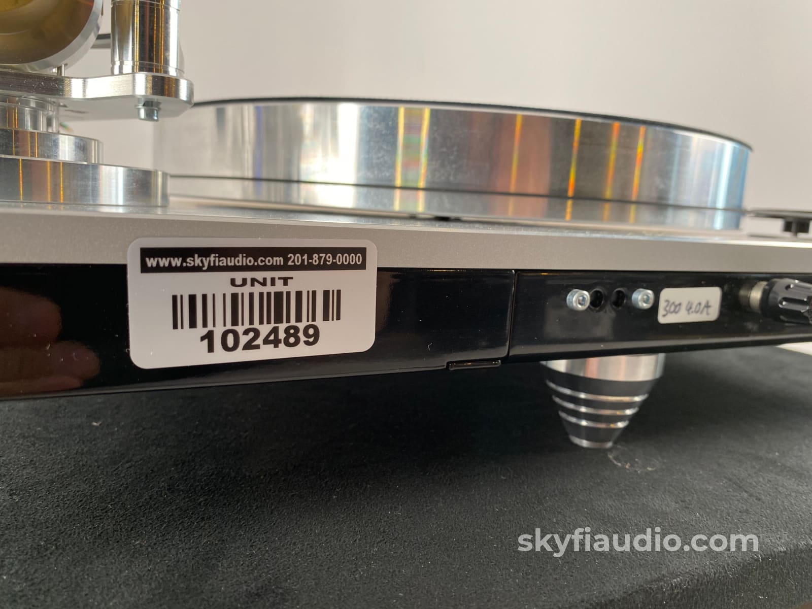 Acoustic Signature WOW XL Turntable With New Sumiko Cartridge