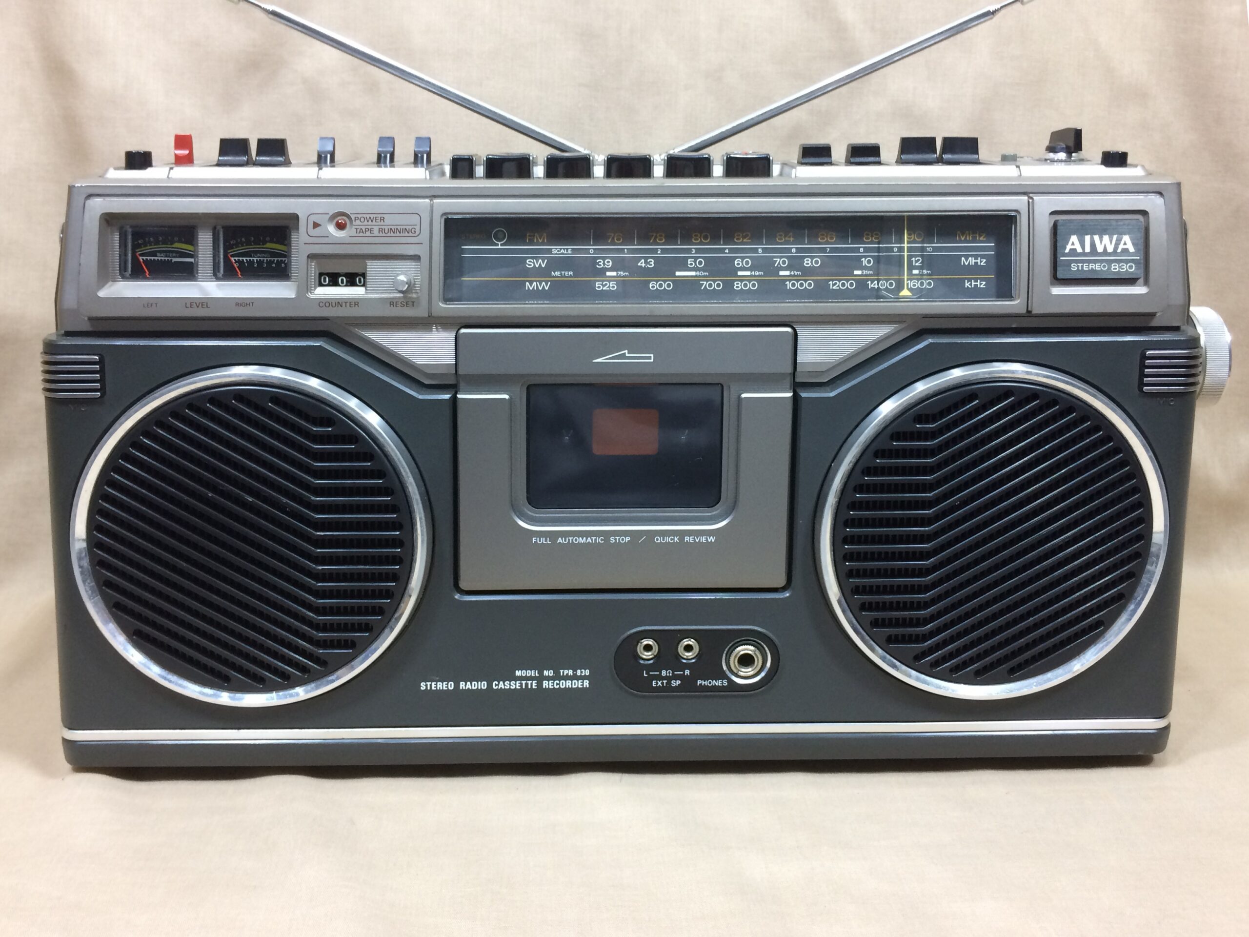 アイワ TPR-830 – システムアップの核となる実力派ラジカセ | 【昭和