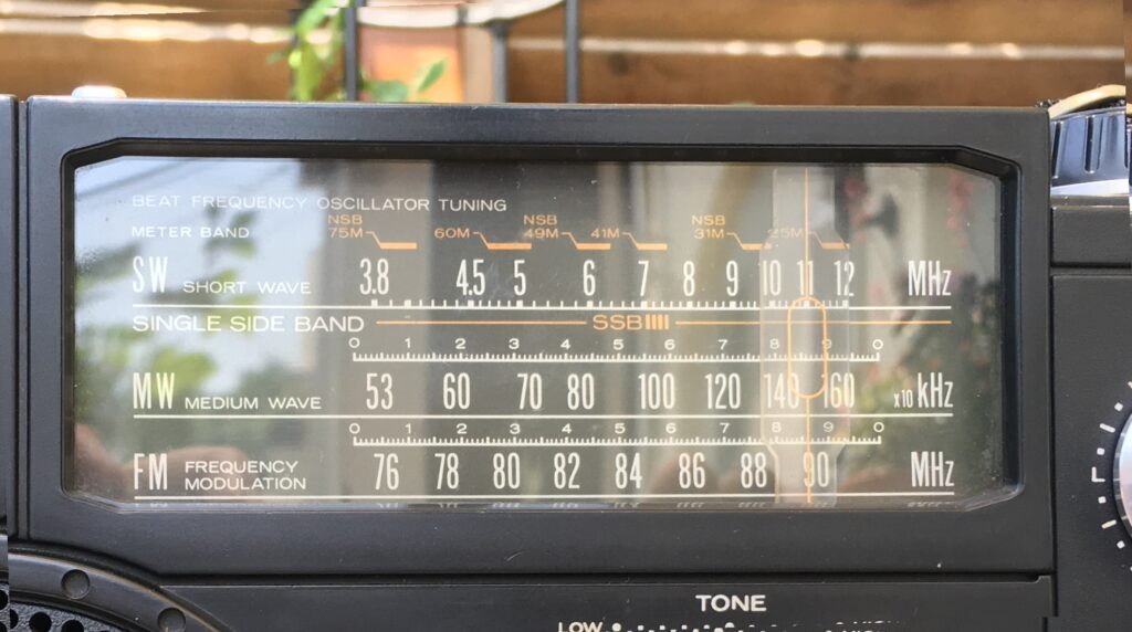 三菱 JP-505 – とても高性能なのに惜しいBCLラジオ | 【昭和レトロ