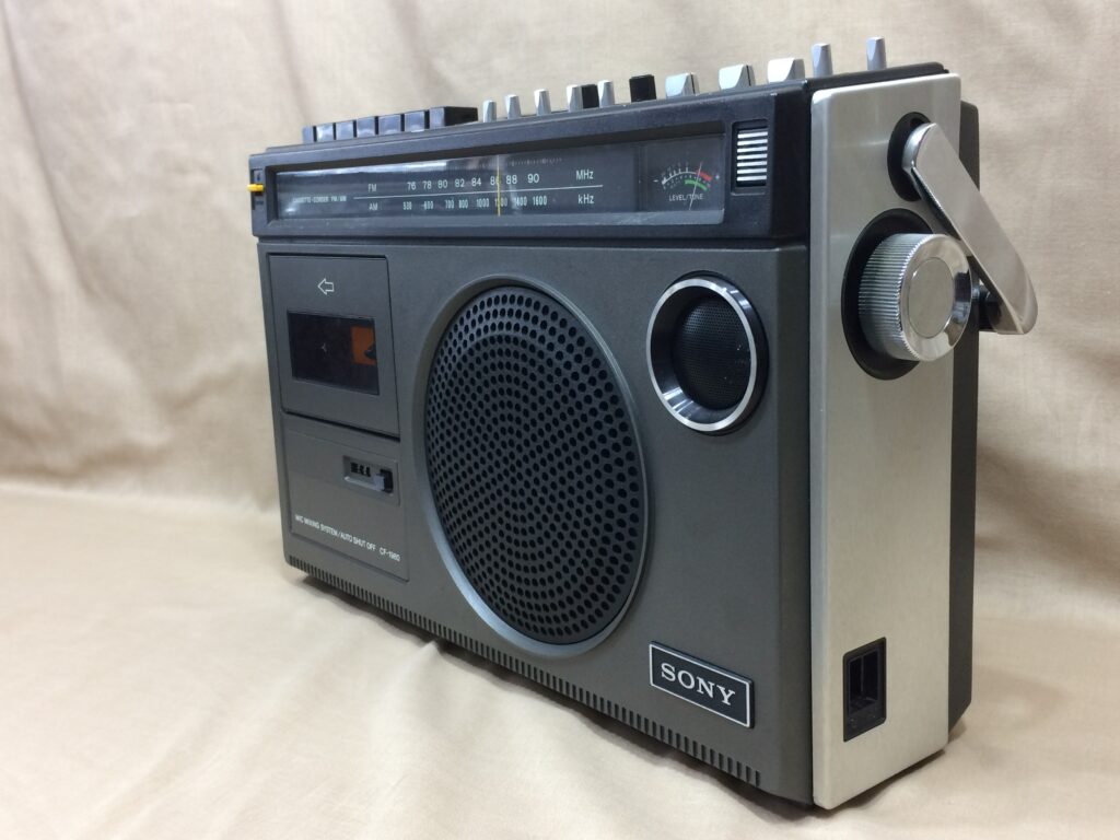 ソニー CF-1980 – モノラルラジカセ名機の初代 | 【昭和レトロ