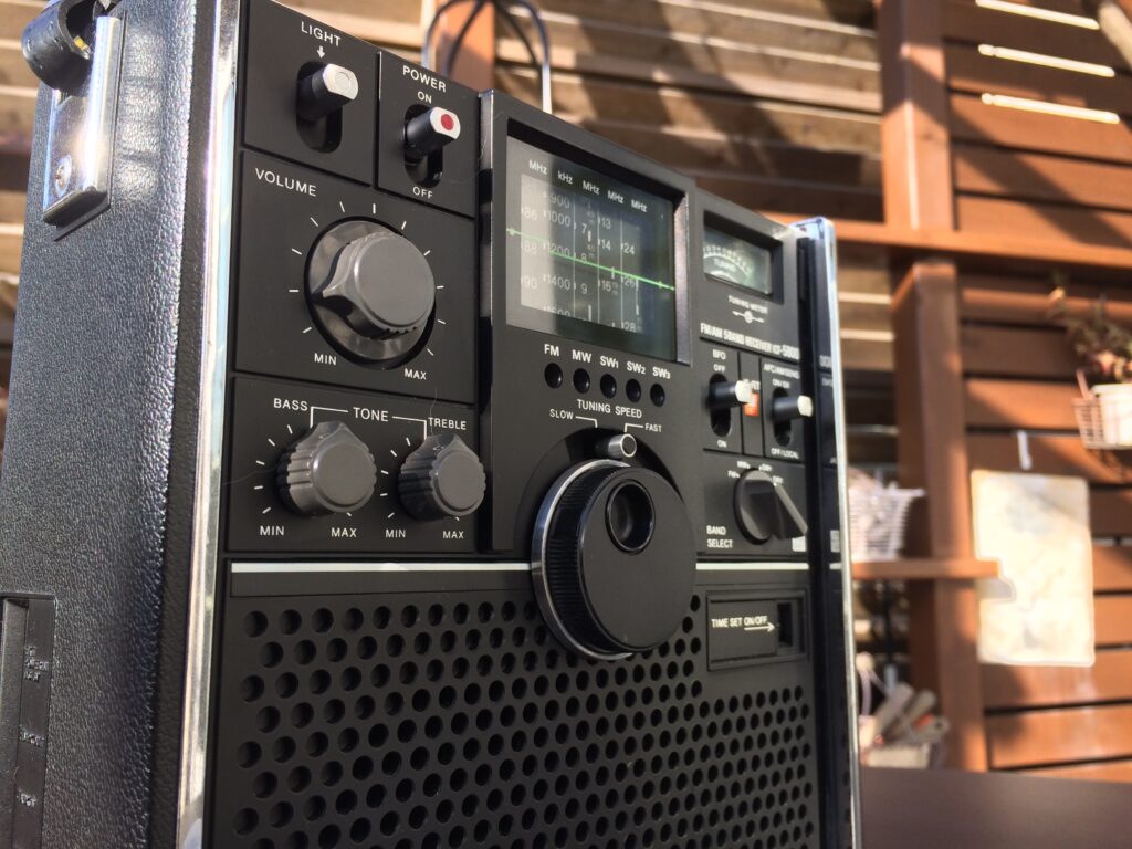 ソニー ICF-5900 – アナログBCLラジオの金字塔 | 【昭和レトロ