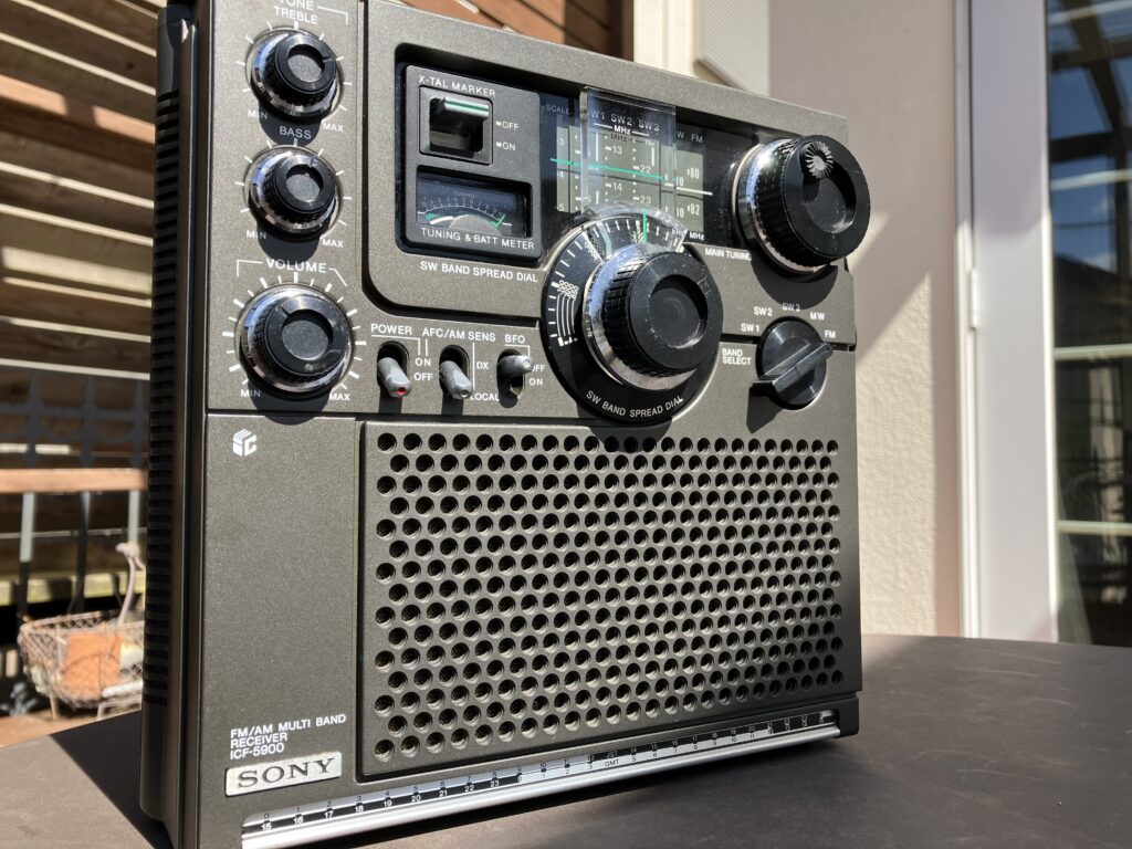 ソニー ICF-5900 – アナログBCLラジオの金字塔 | 【昭和レトロ