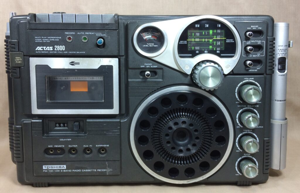 TOSHIBA RT-2800 アクタス・ラジオカセットレコーダー 動作未確認