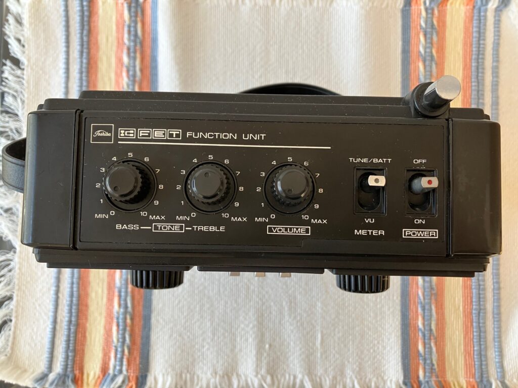 東芝 RP-775F – いち早く周波数直読を実現したBCLラジオ | 【昭和