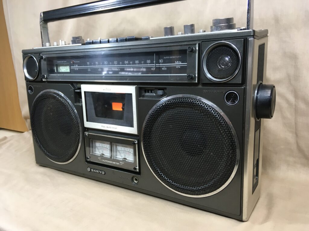 サンヨー MR9600 – オーディオスペックの名に恥じない高音質ラジカセ