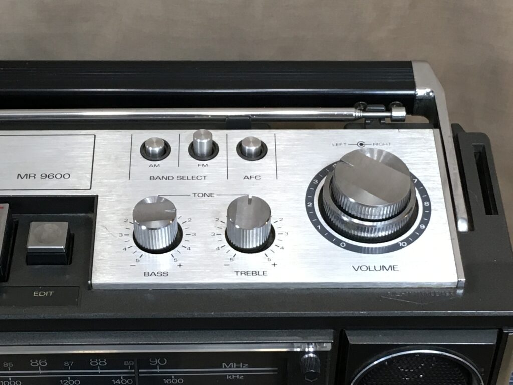 サンヨー MR9600 – オーディオスペックの名に恥じない高音質ラジカセ