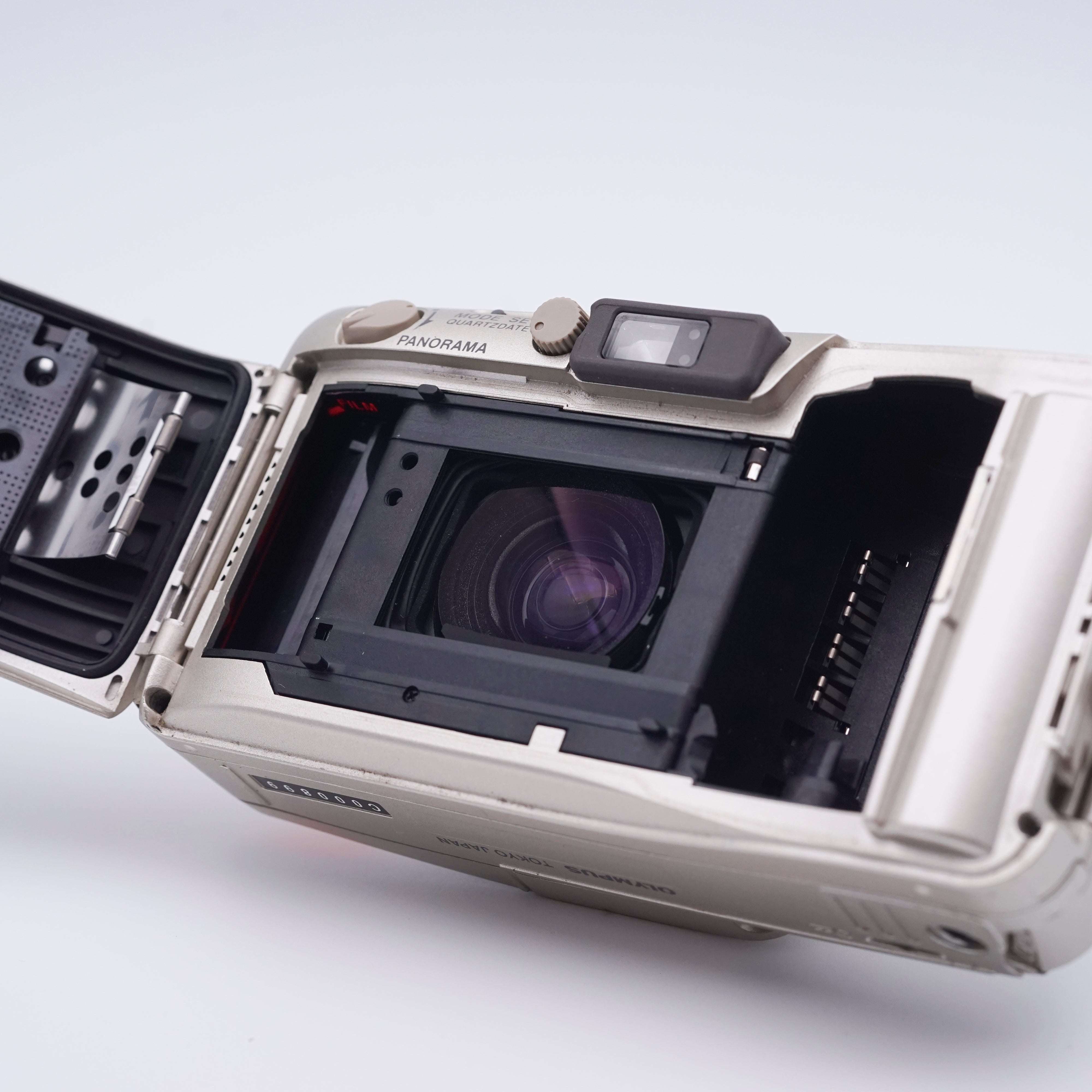 Olympus Mju Zoom Wide 80 Deluxe – SHOWA