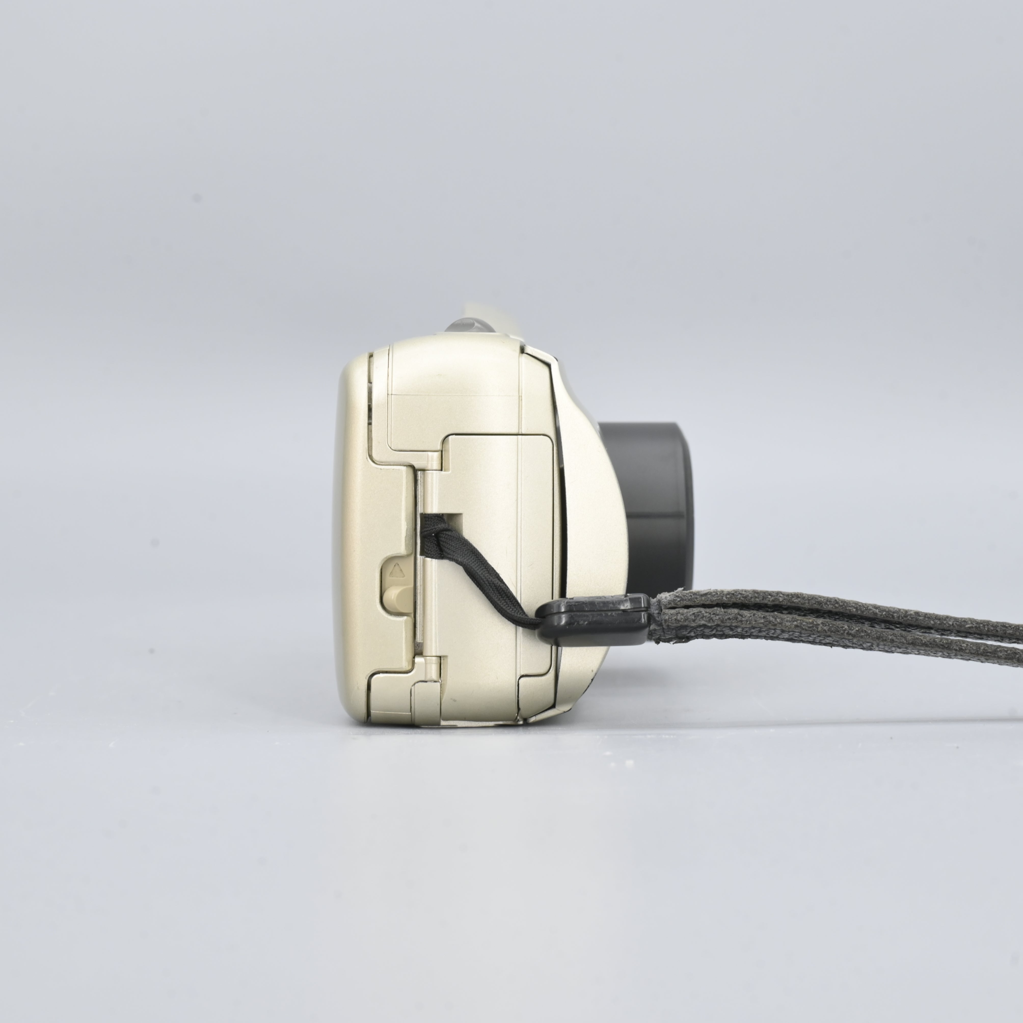 Olympus Mju Zoom 105 Deluxe – SHOWA