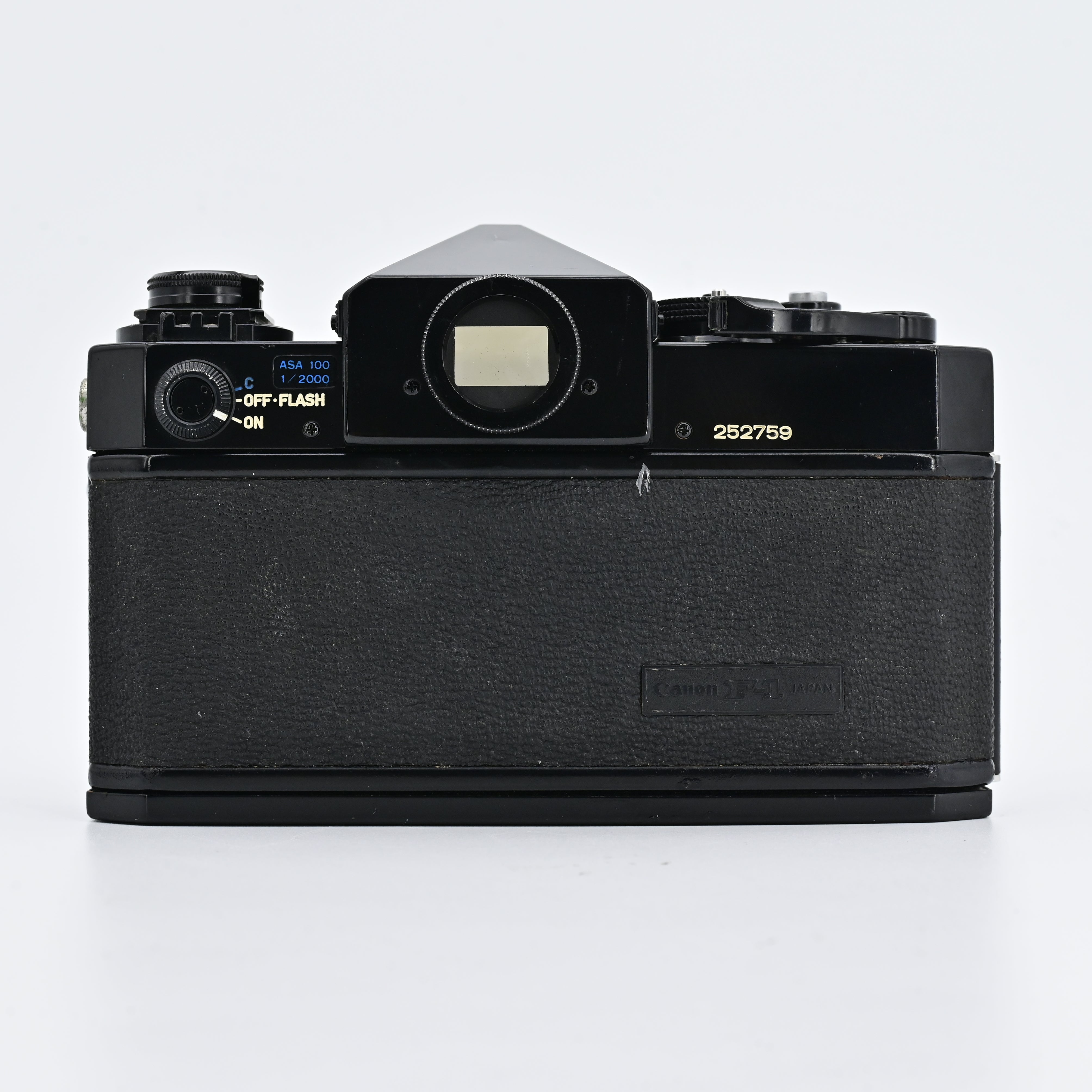 Canon F1 Black + FD 50mm F1.4 Lens – SHOWA