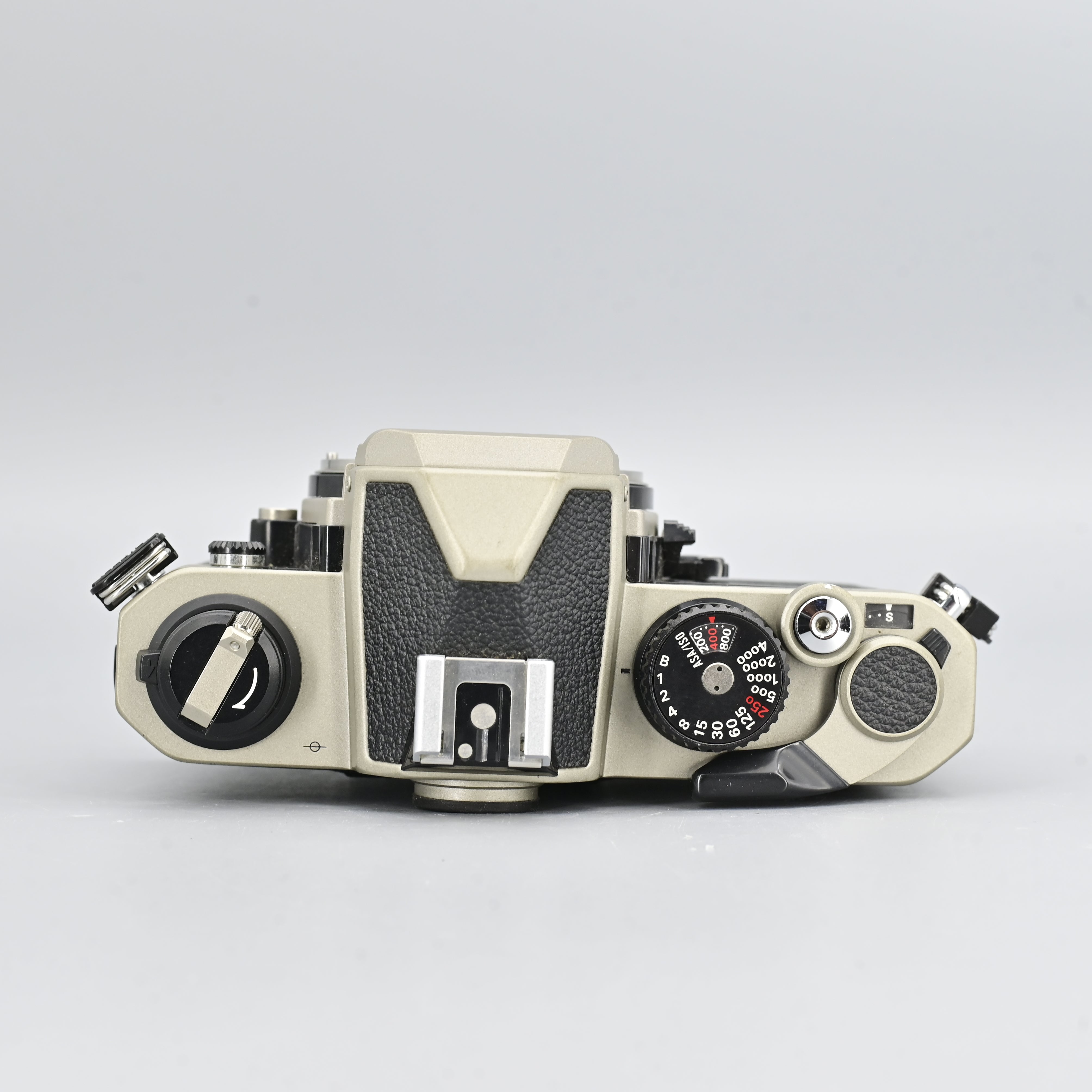 Nikon FM2/T Titanium Body Only. – SHOWA