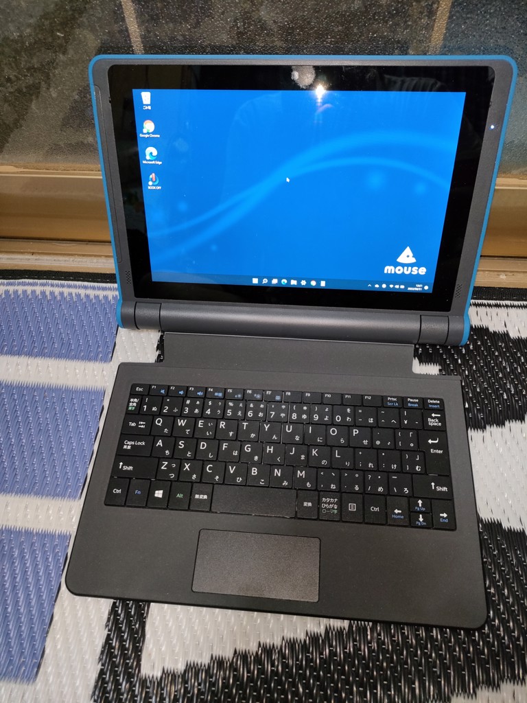 mouse E10 1万円台から購入できるWindows搭載タブレット型PC