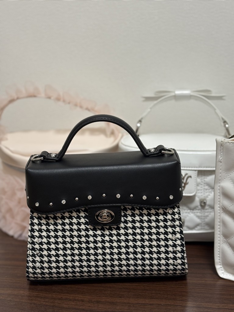 靴・バッグのダイアナ通販サイト ｜ AS4626: バッグ 【dianashoes.com】