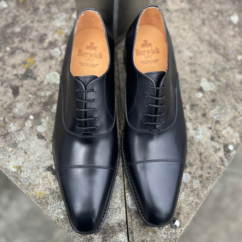 Berwick 5217 - Black – The Shoe Healer