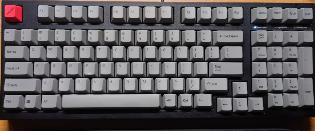 ARCHISS】ベストなサイズ感！10キー付きなのにフルサイズより