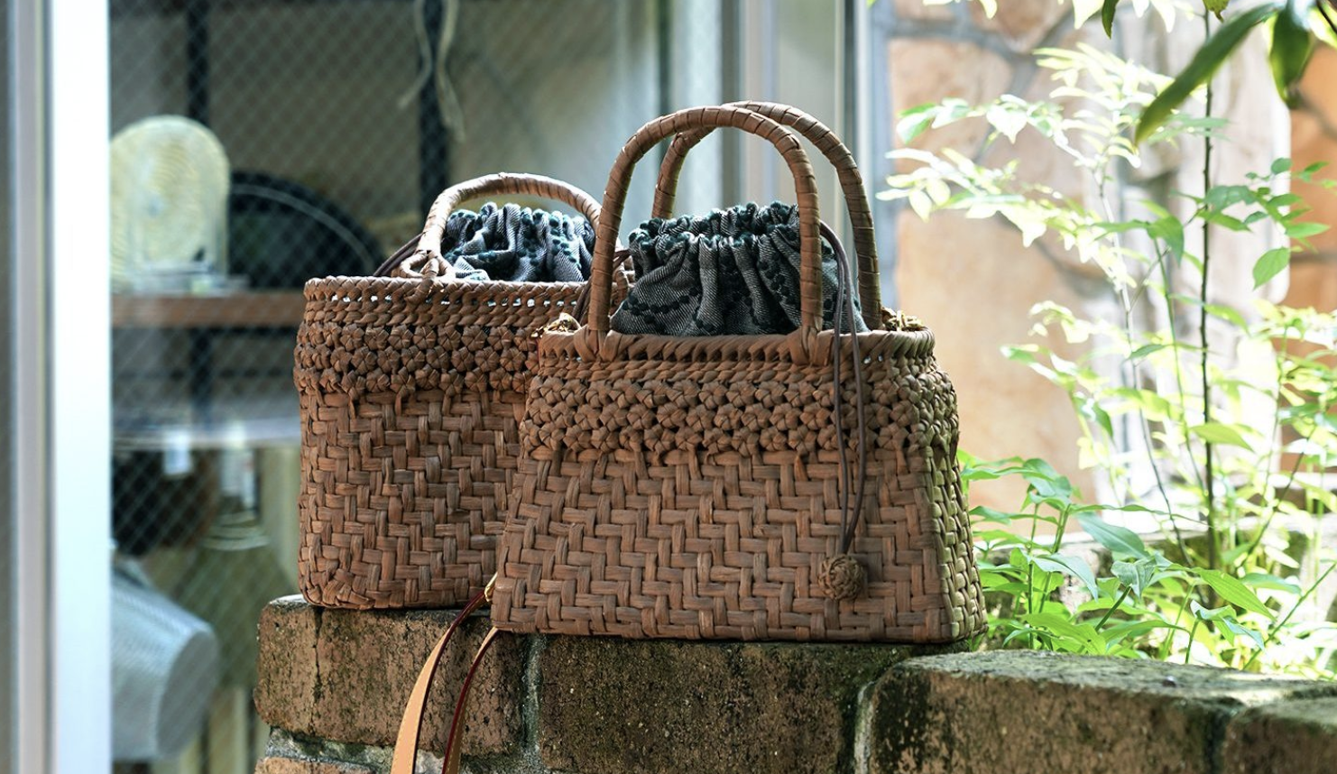 大人のための希少な籠バッグ | Yama-Biko 山葡萄籠バッグ × ミナ