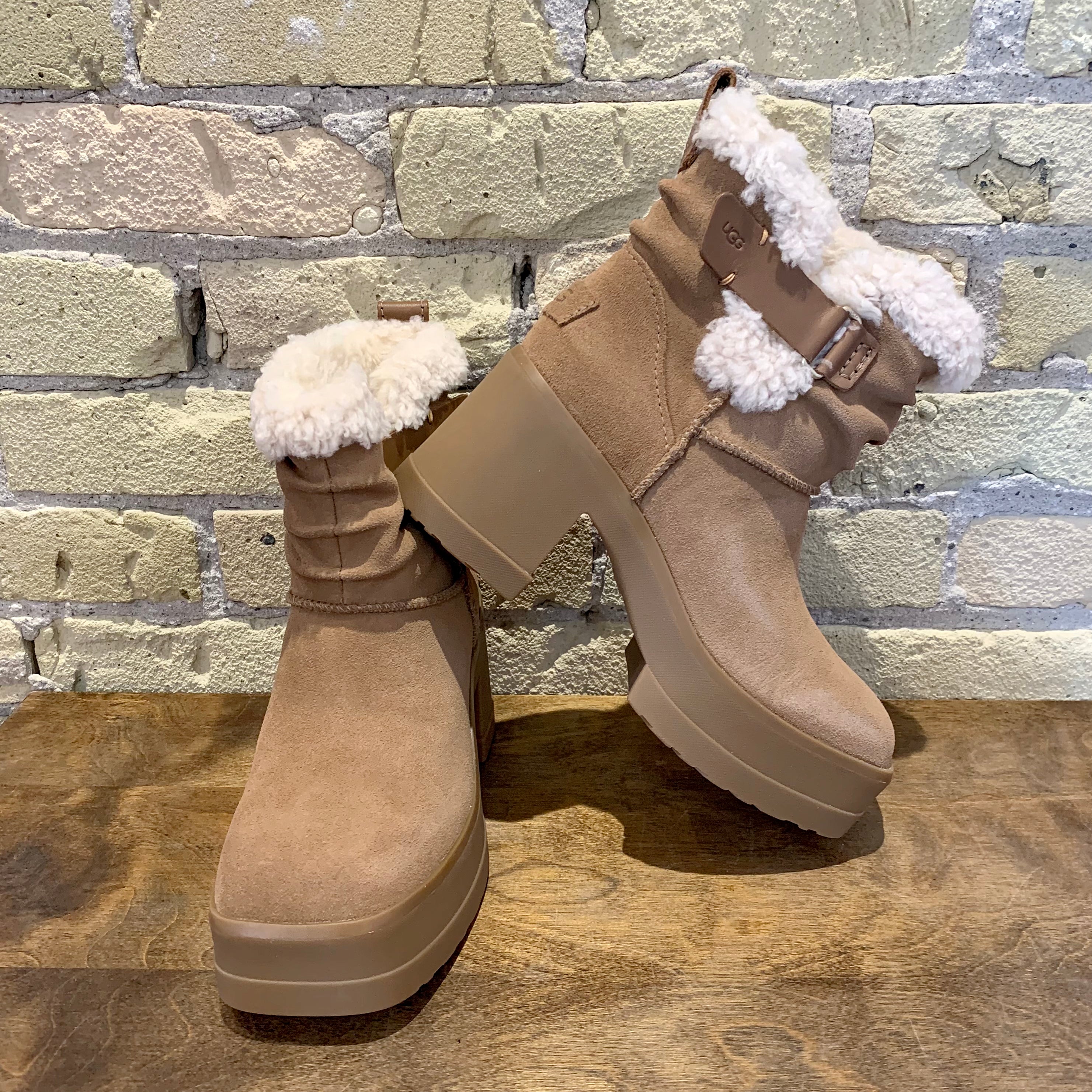 UGG Moxy Pull-on Chelsea – (shōō)