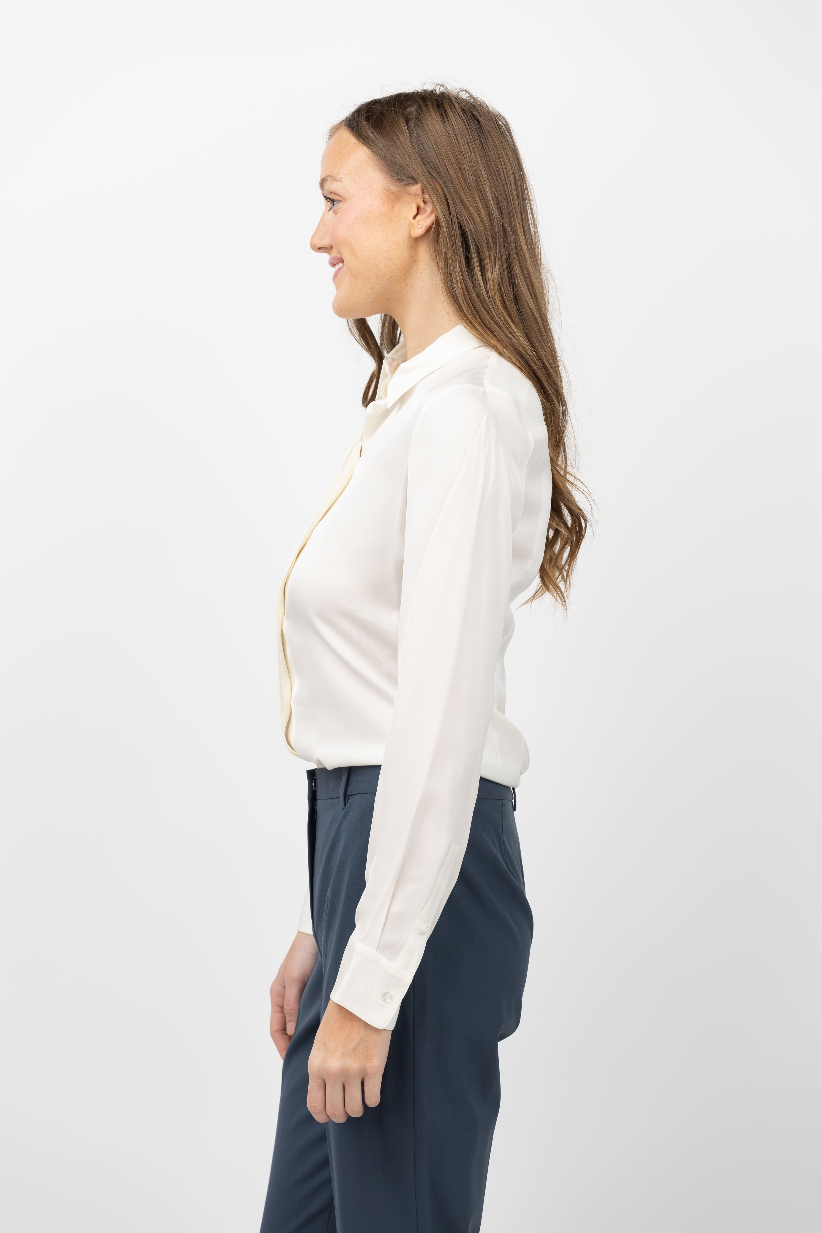 Theory Fitted Shirt In Ivory