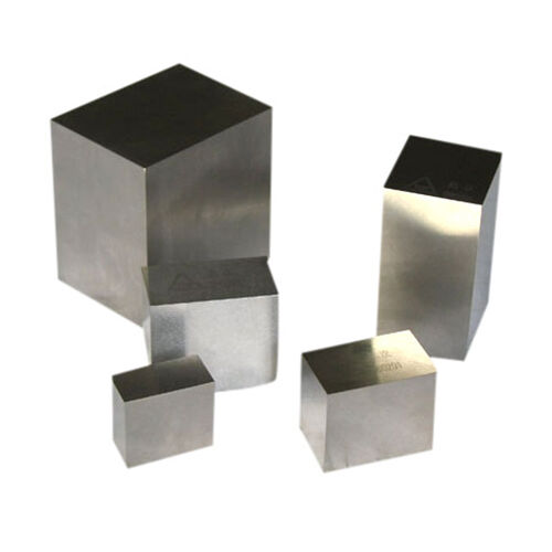 ジェットエンジンのタービンブレードに使用される材料のメーカーおよび