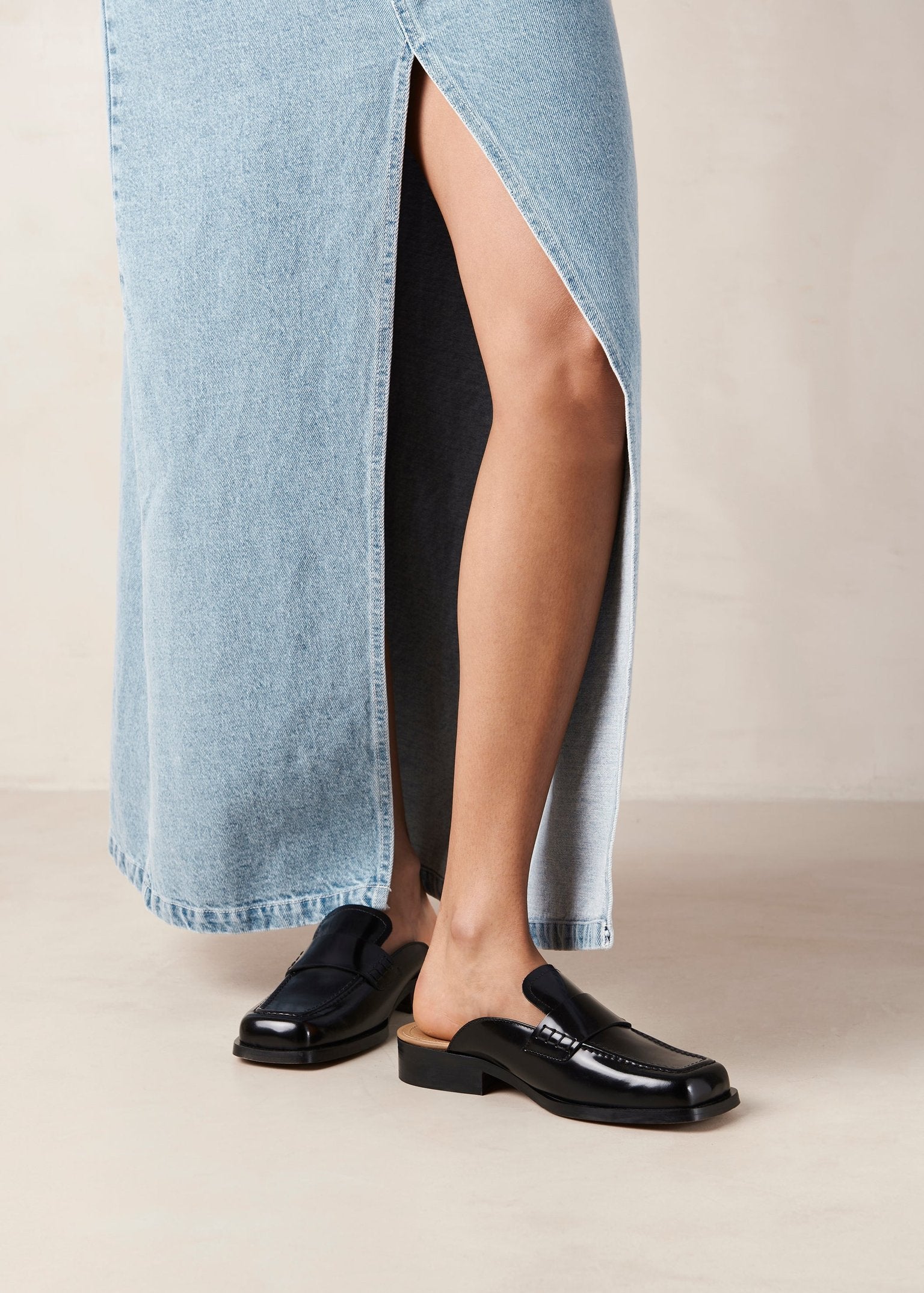 ALOHAS Alfred Black Leather Mules - Adorn