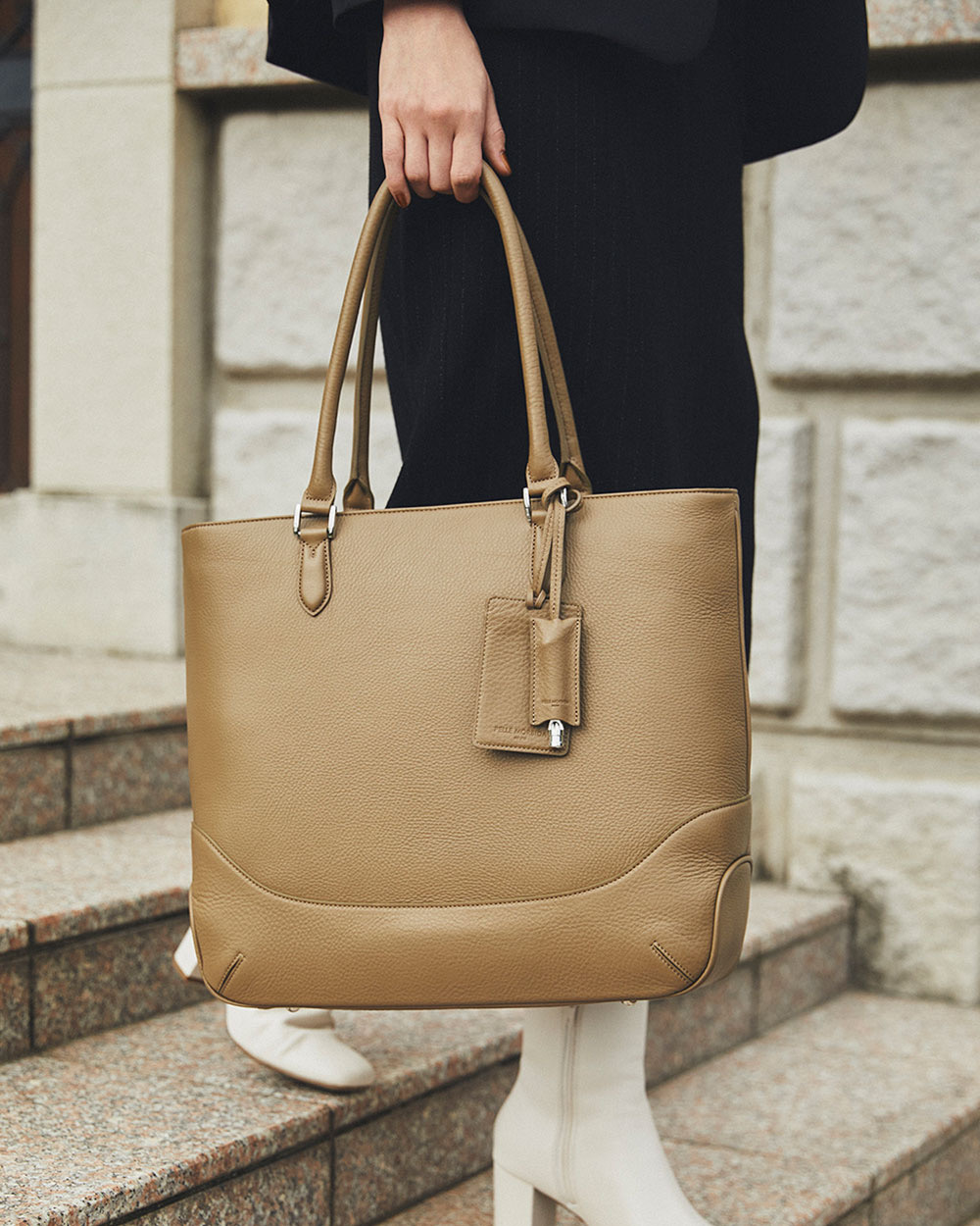 ペッレモルビダのスタイリッシュなトートバッグ | 紳士洋品 TOPICS