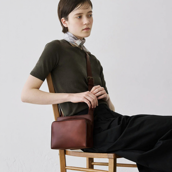 マザーハウスの人気ショルダーバッグ「Sora」シリーズに、アンティーク