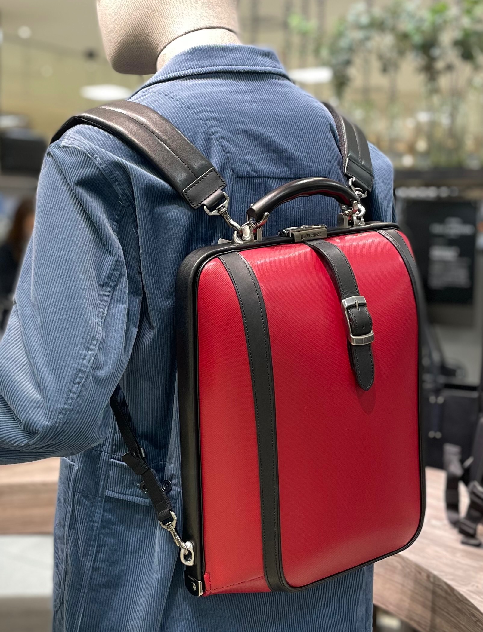 ダレスバッグとスマホショルダー?【ARTPHERE/アートフィアー】 | 紳士