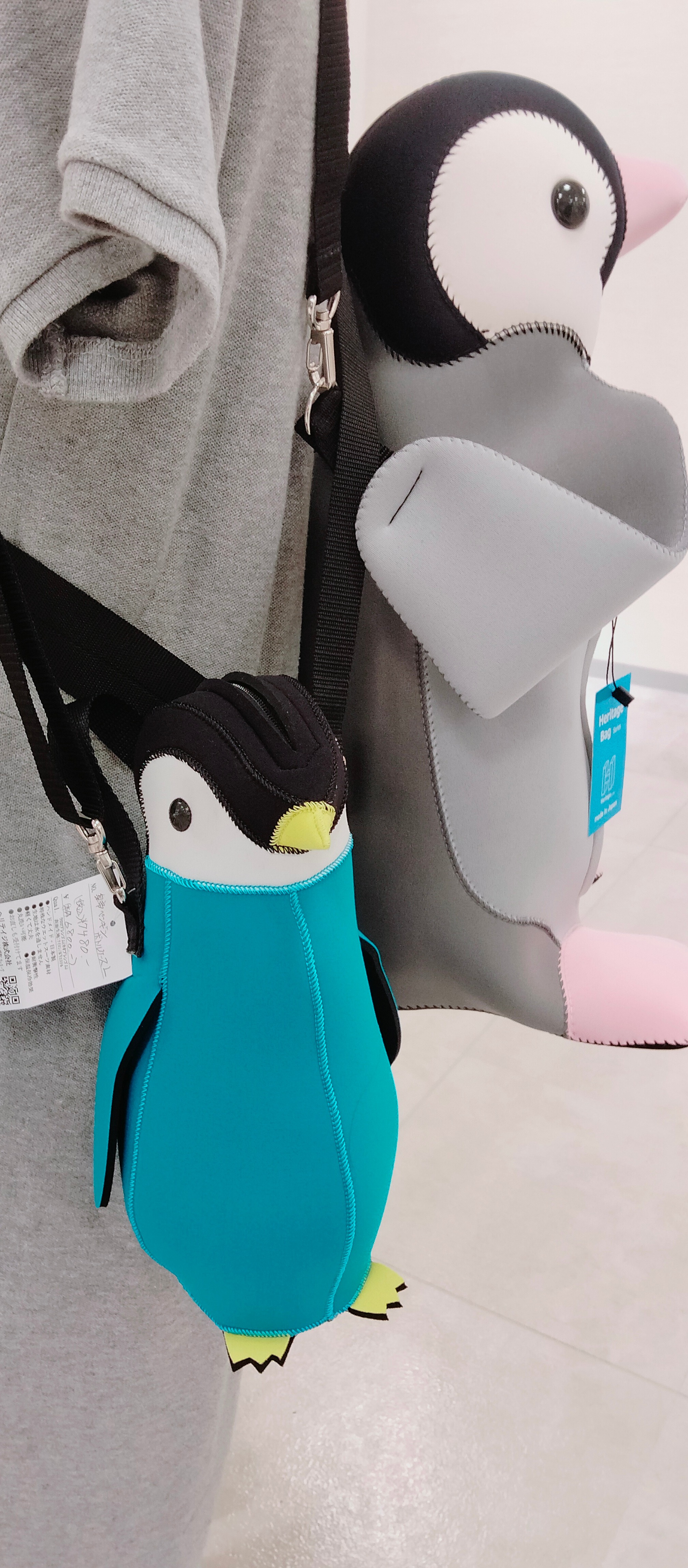 ヘリテイジ〉ペンギンポーチ、ペンギンショルダー入荷しています