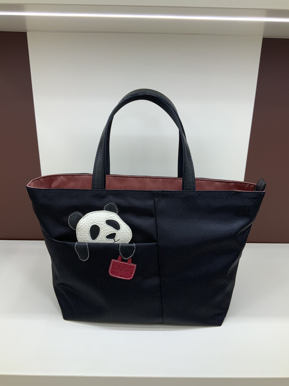 イビサ〉新作ファスナー付きパンダハンドバッグ入荷しました