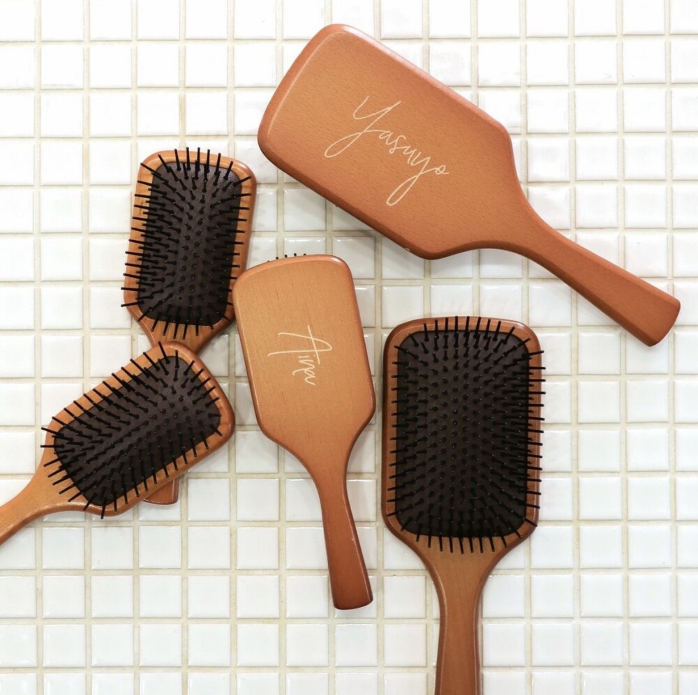 パドル ブラシ名入れ（刻印）サービス 期間限定モチーフのお知らせ