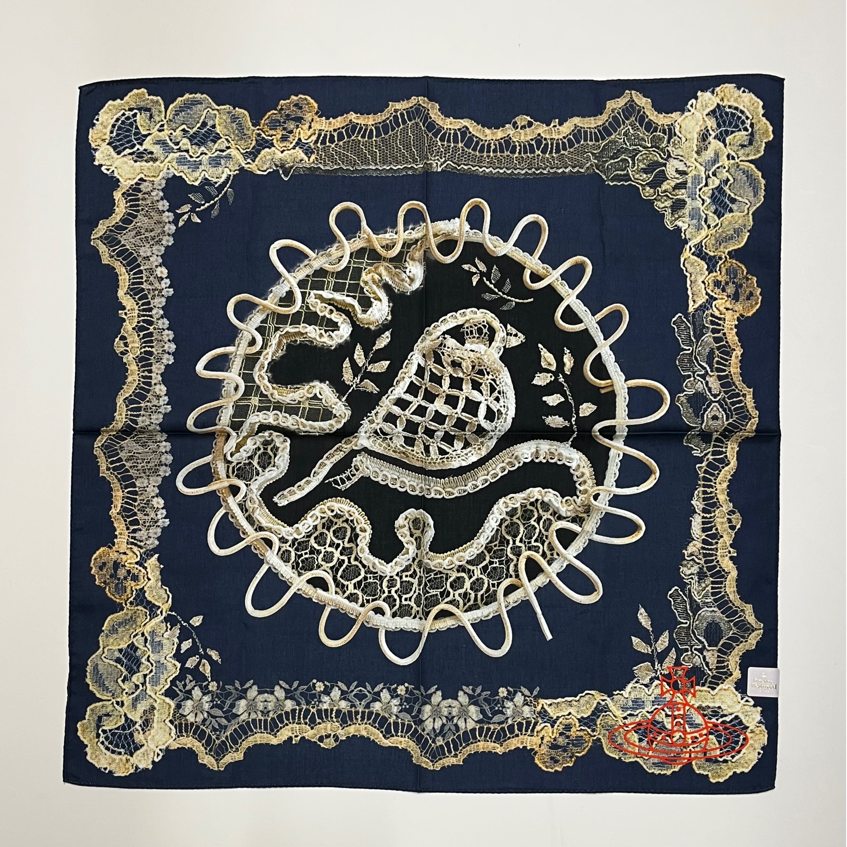 再入荷】ヴィヴィアンウエストウッド ハンカチ | 婦人洋品売場 | 大丸