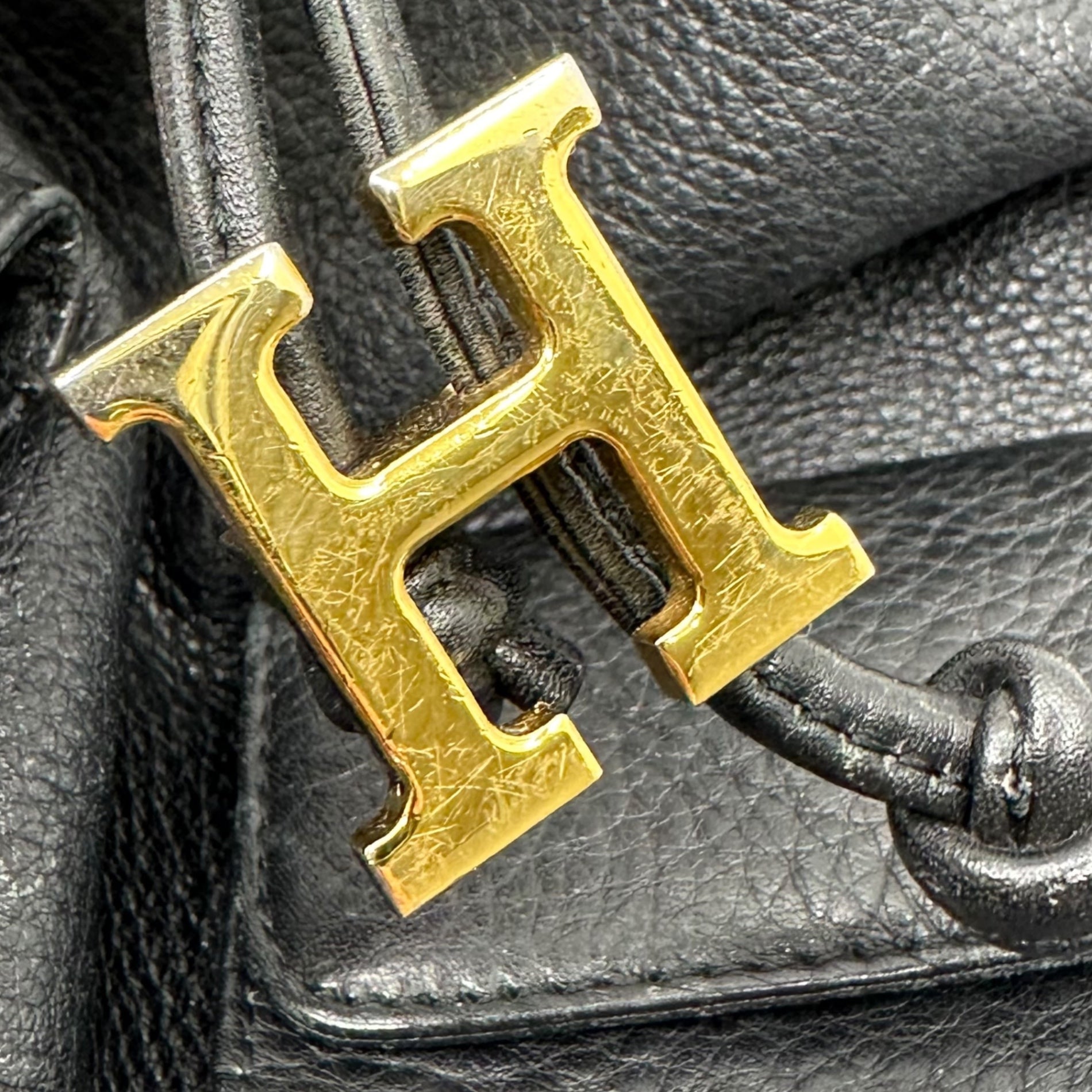 HIROFU(ヒロフ) H logo gold hardware leather mini backpack H ロゴ