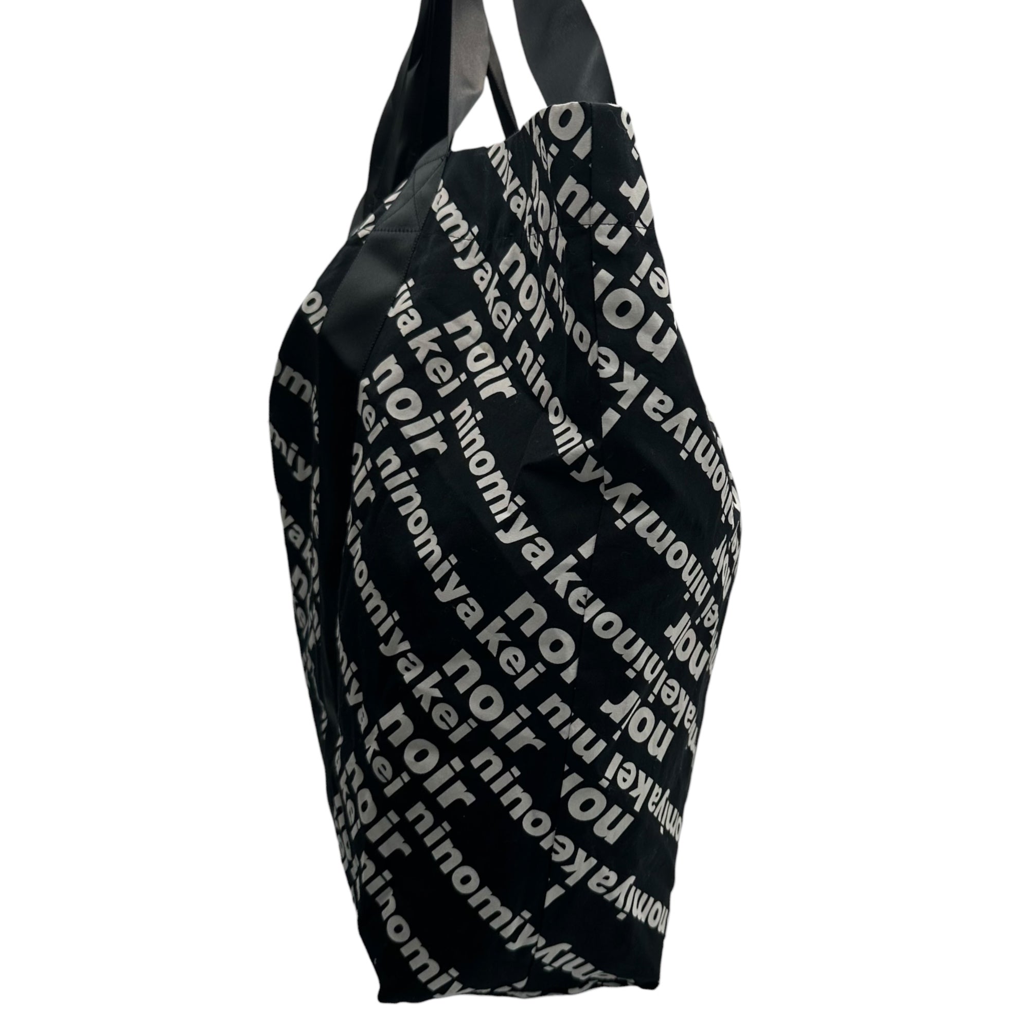 noir kei ninomiya(ノワールケイニノミヤ) 22AW Logo Satin Tote Bag