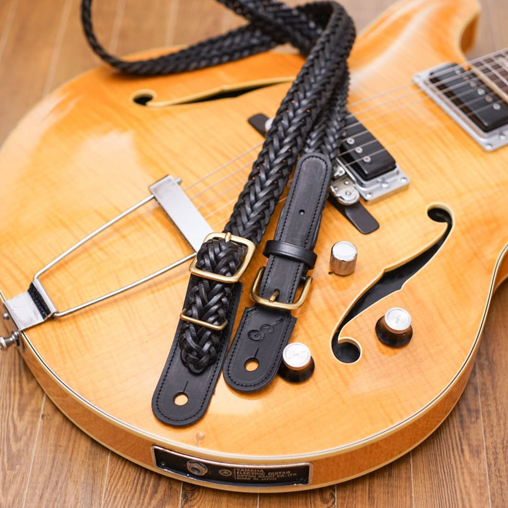 attacca アタッカ｜ベルトをギターストラップに変身させる
