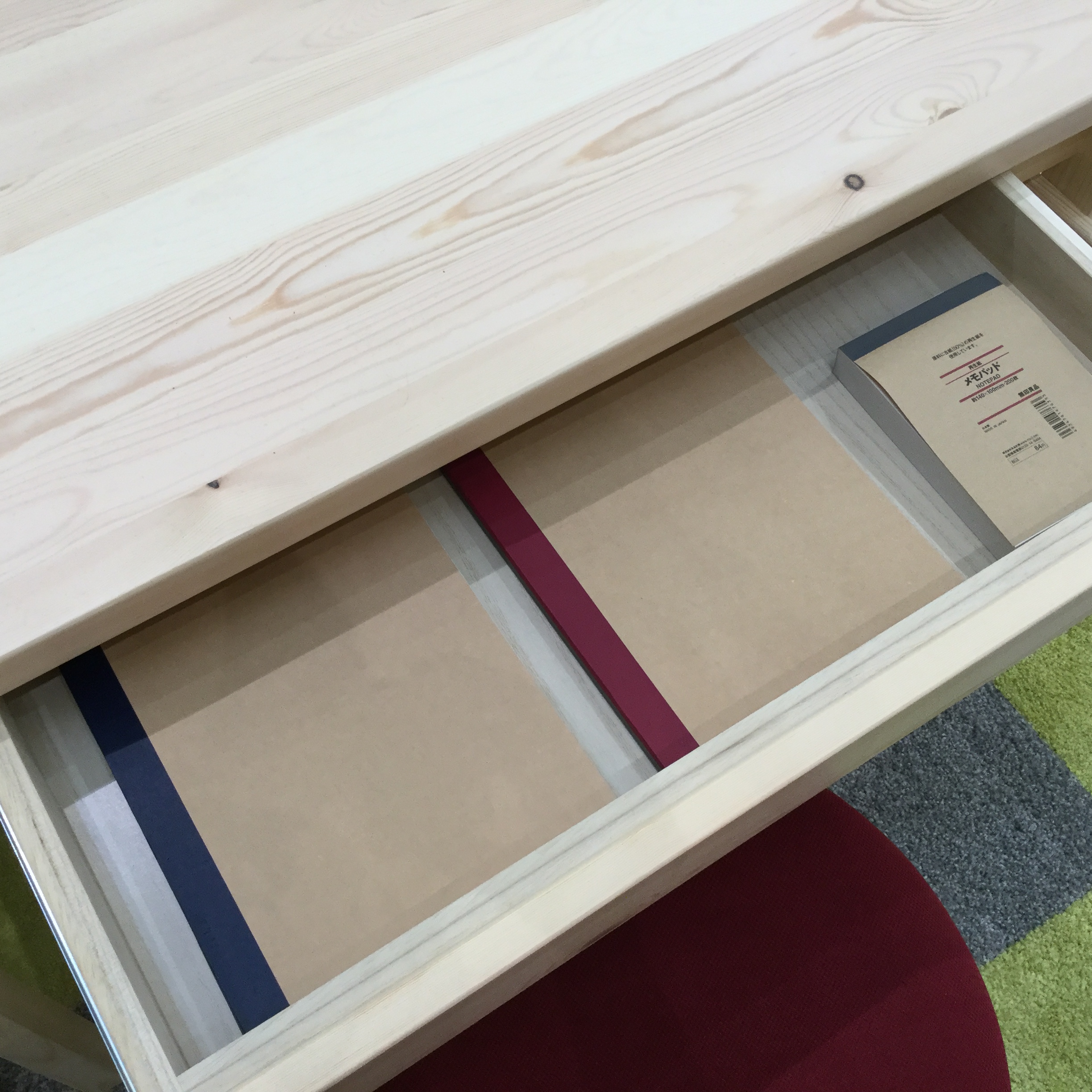 イオンモール太田】永く使えるシンプルなデスクのご紹介｜ 無印良品