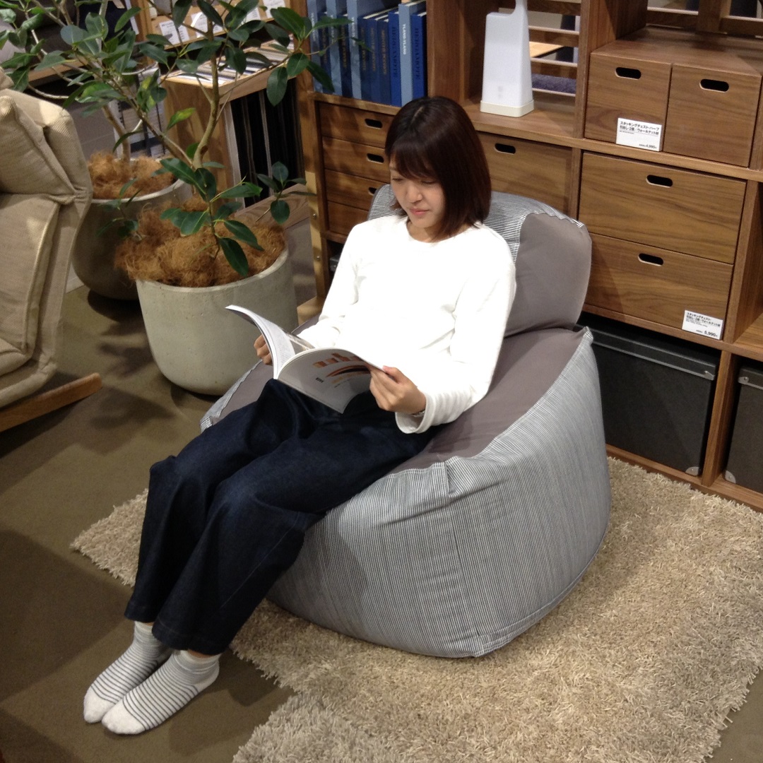 イオンモール岡山】体にフィットするソファシリーズ｜スタッフの