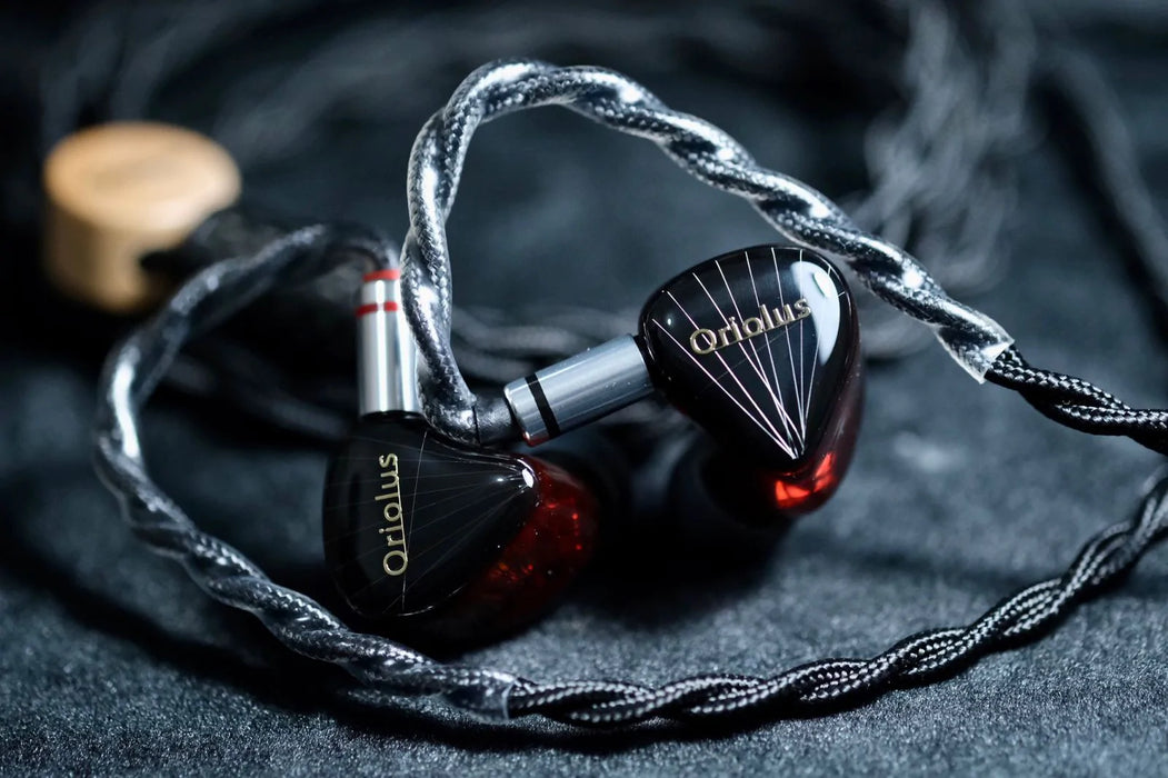 Oriolus Traillii JP Black and Red (US Exclusive Version) (Like New