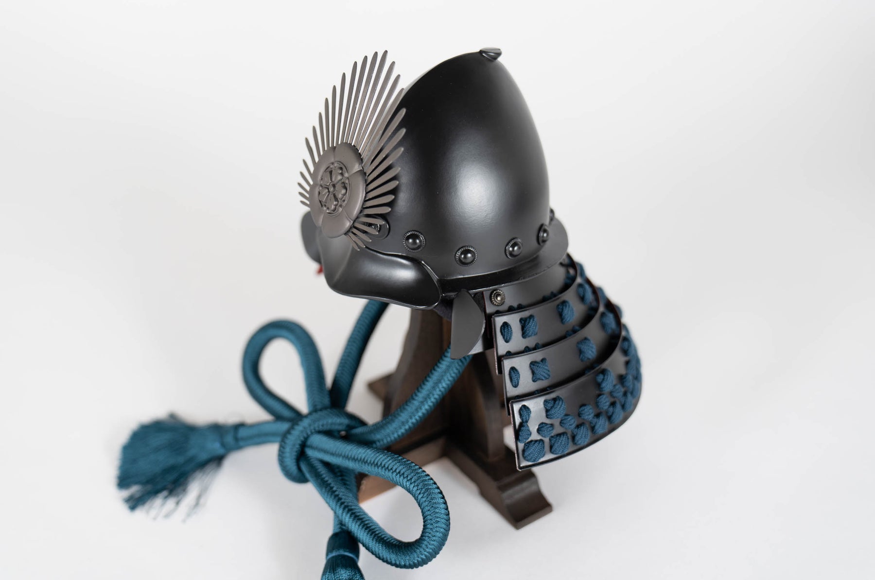 漆黒兜飾り 三分の一 雄山作 織田信長｜端午の節句 五月人形 兜