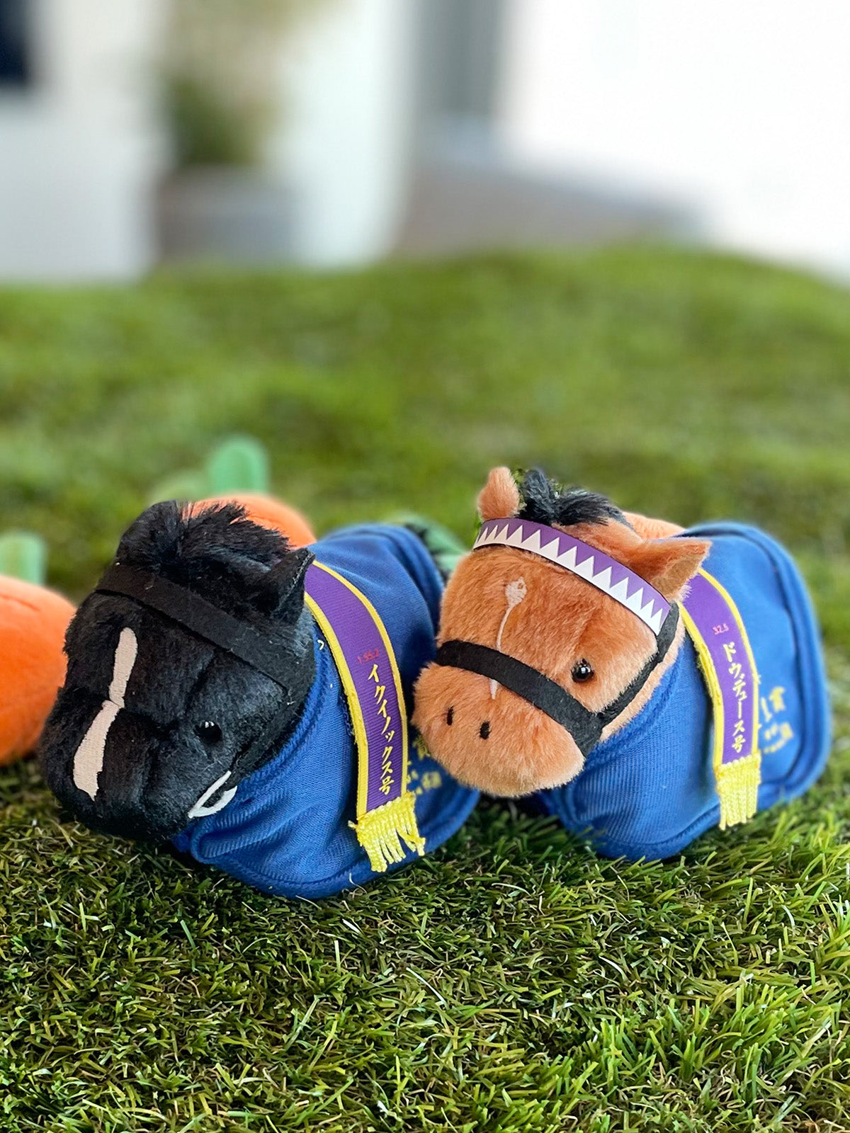 サラコレ】ドウデュースぬいぐるみ(BCサイズ)｜netkeiba