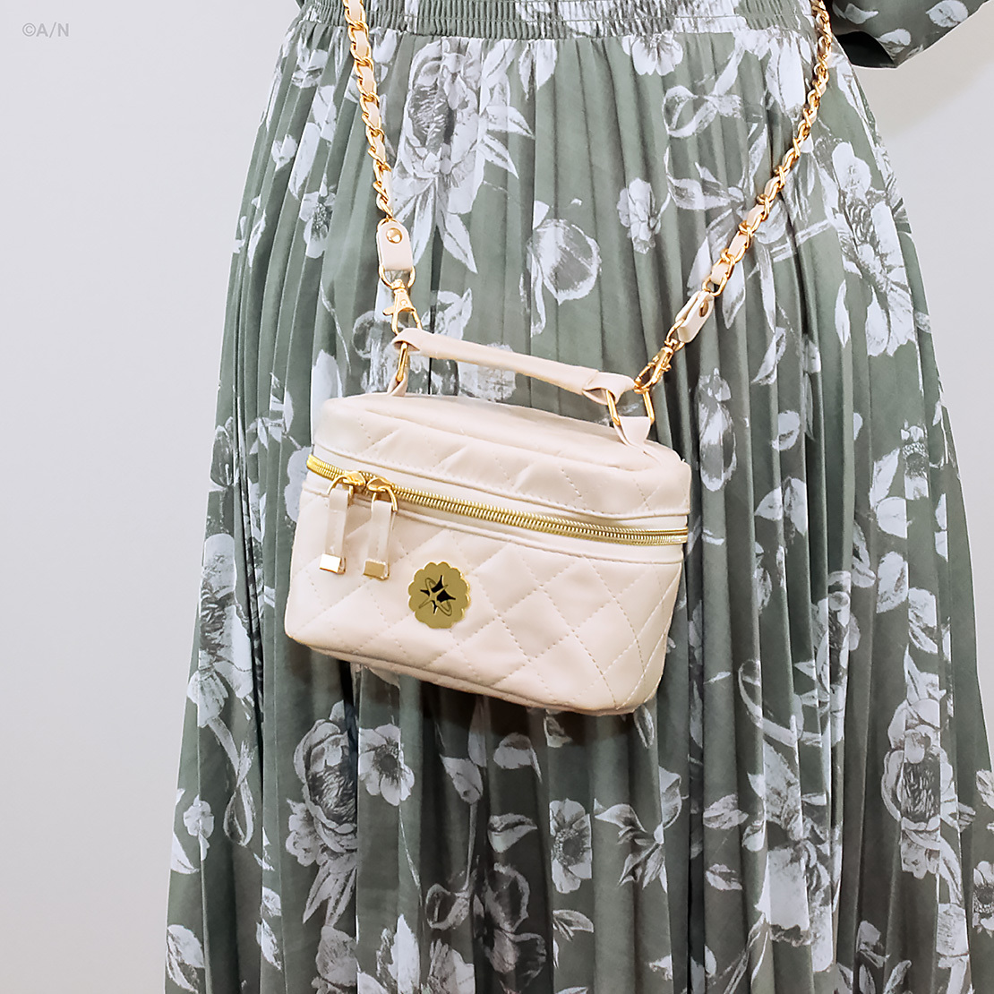 にじさんじホワイトデー2024】ギフトセット 三枝明那｜にじさんじ