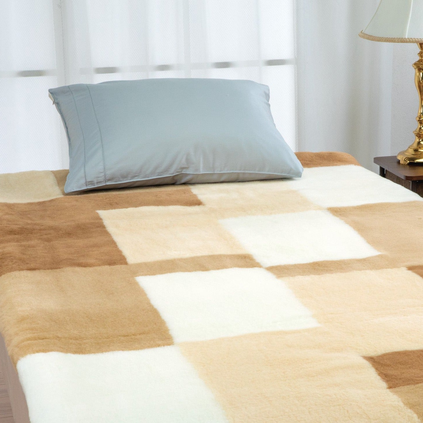 ロマンス小杉 ムートンシーツ/フリーピース/羊毛毛長25mm – ねむりの