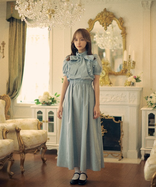 スタンドカラーフリルワンピース【期間限定価格】【2BUY10%OFF対象商品