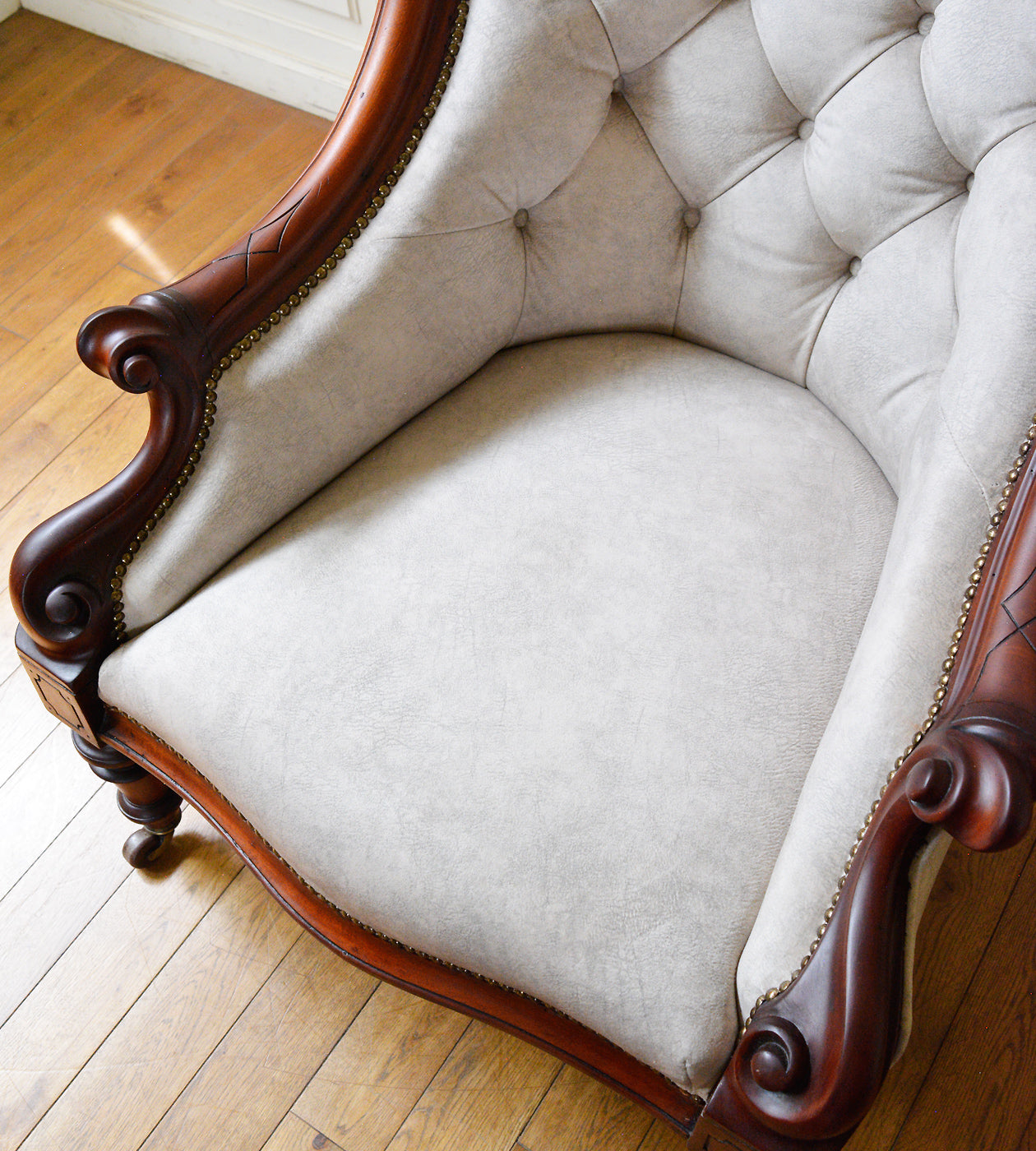 アームチェア – 英国アンティーク家具専門店 神戸家具オンラインショップ