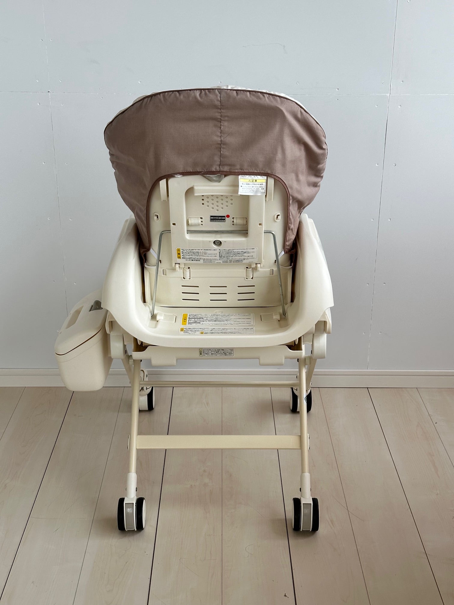 中古品限定3台！】【本州送料無料】ネムリラ AUTO SWING エッグ