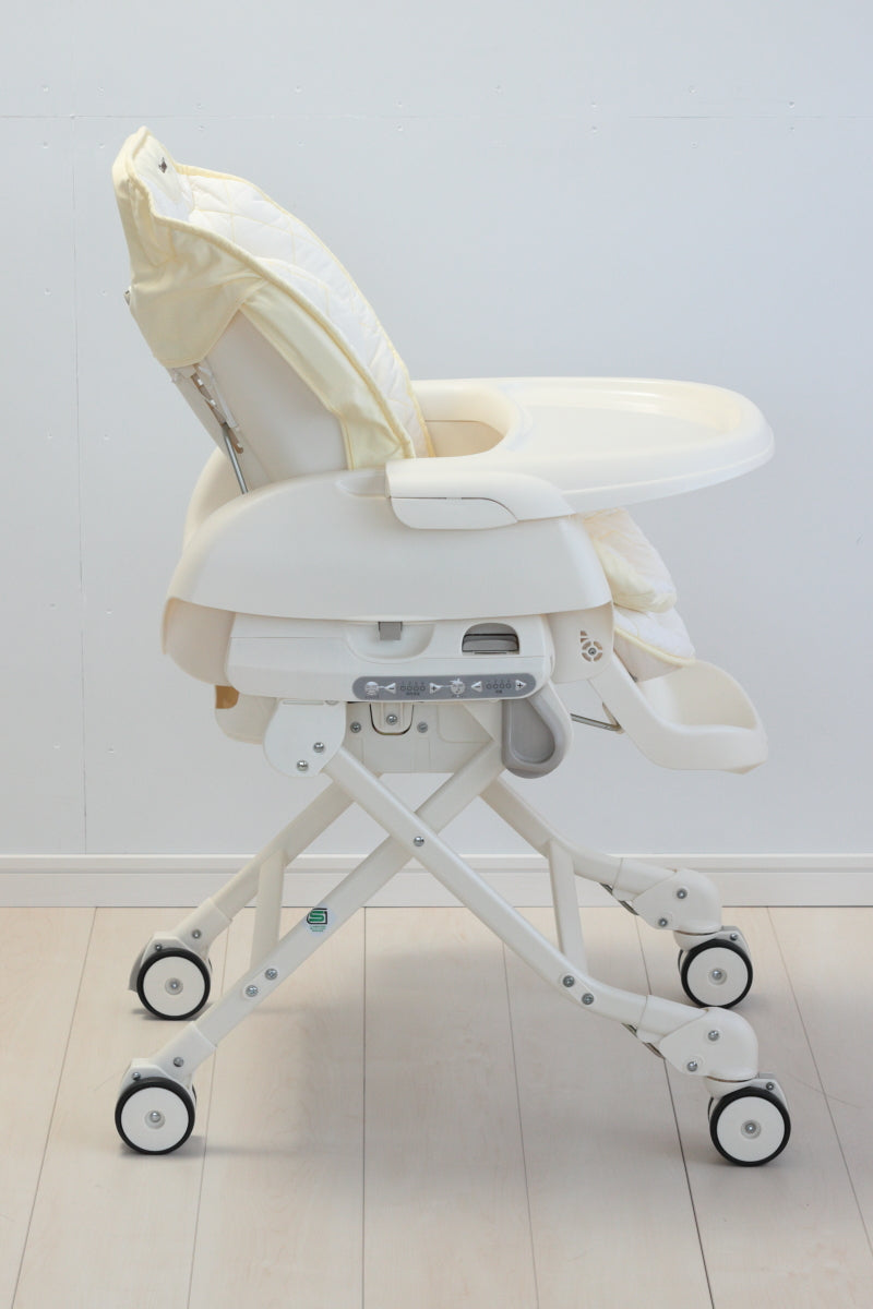 本州往復送料無料】ネムリラ AUTO SWING イエロー コンビ(Combi) 電動