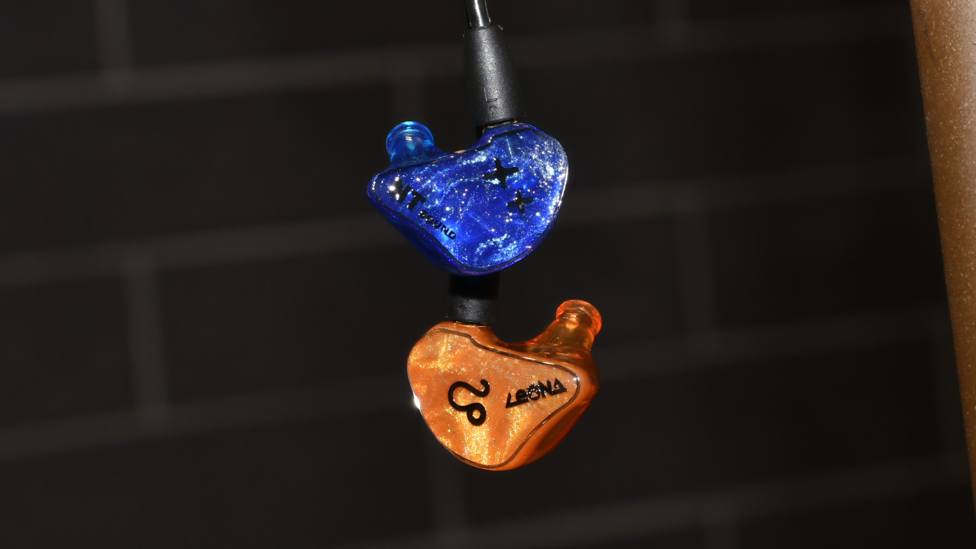 CYBER STAR / 【二次受注】TM003-LON 獅子神レオナ コラボ有線イヤホン