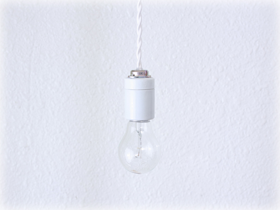 フランス インダストリアル E26 ホワイトソケットランプ｜アンティーク