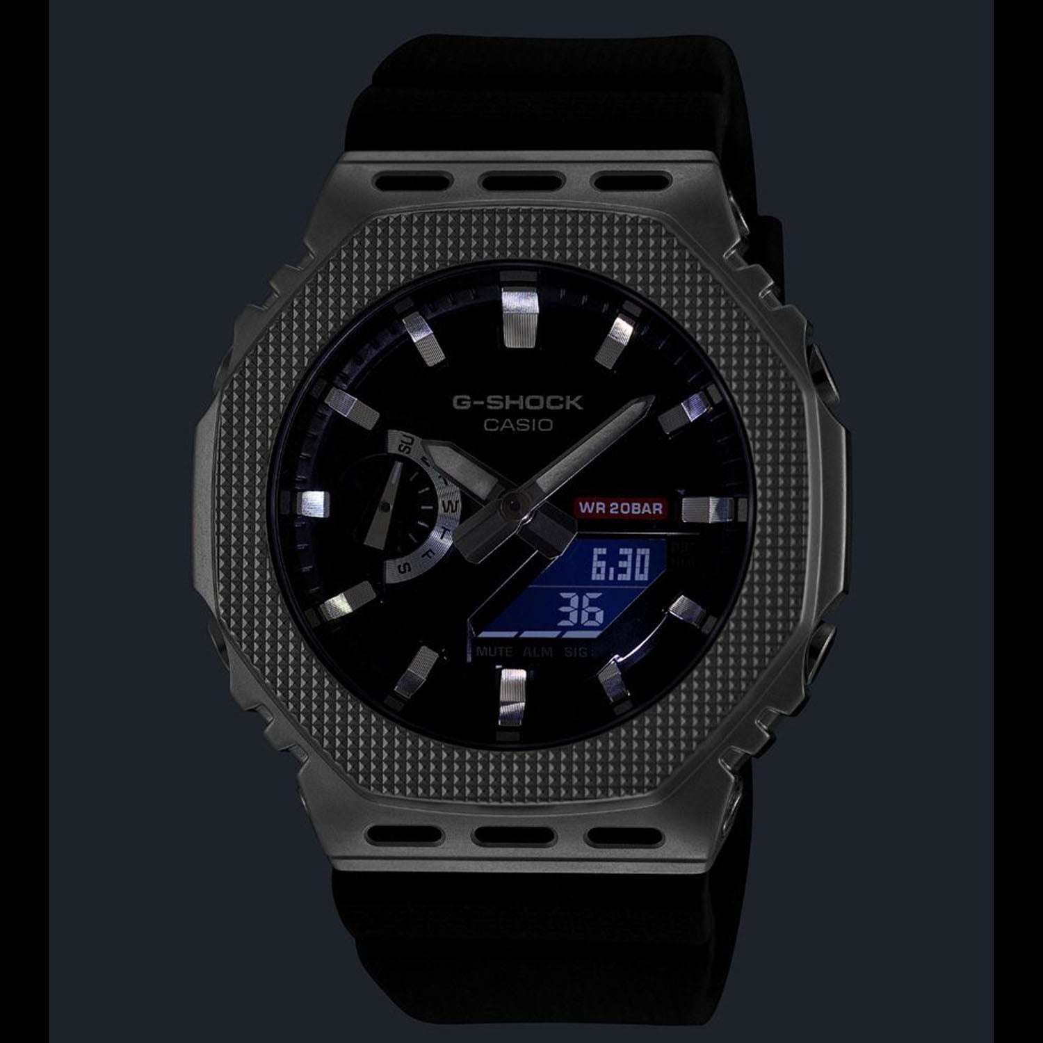 Gショック】メタルベゼル / インダストリアルデザイン / GM-2100M-1AJF