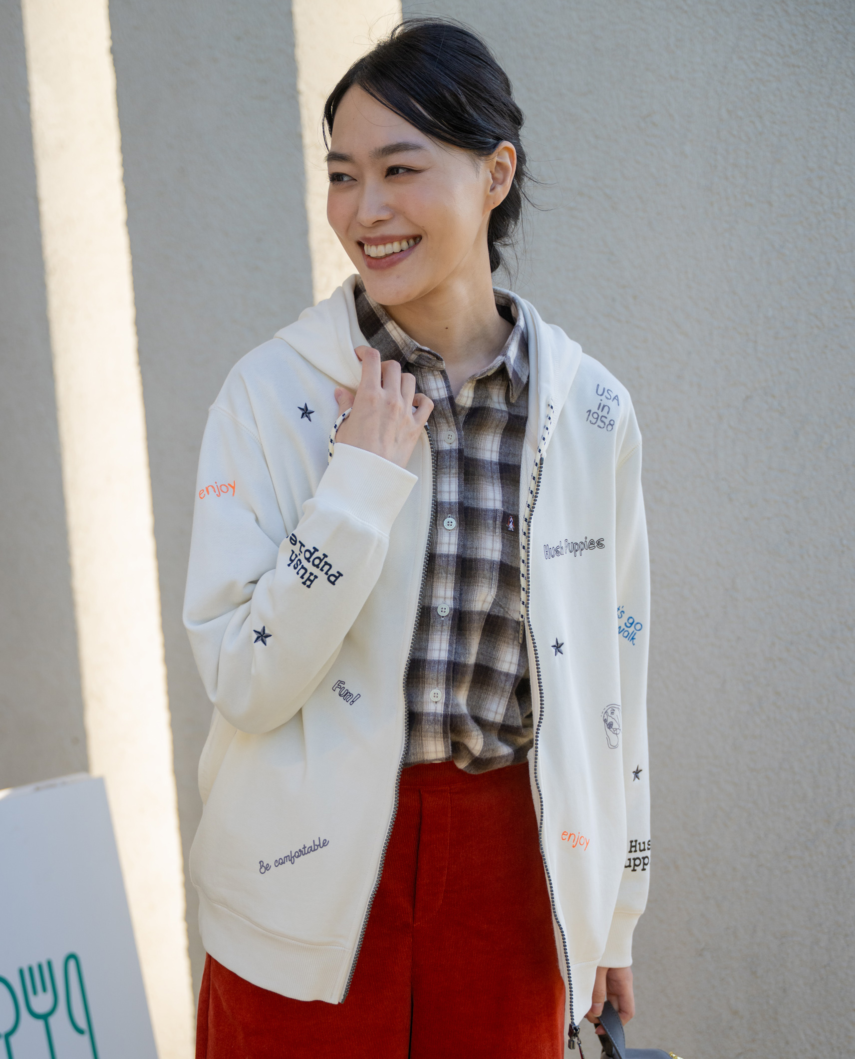 飛柄プリント＆刺しゅう全開パーカー - ハッシュパピーアパレル公式