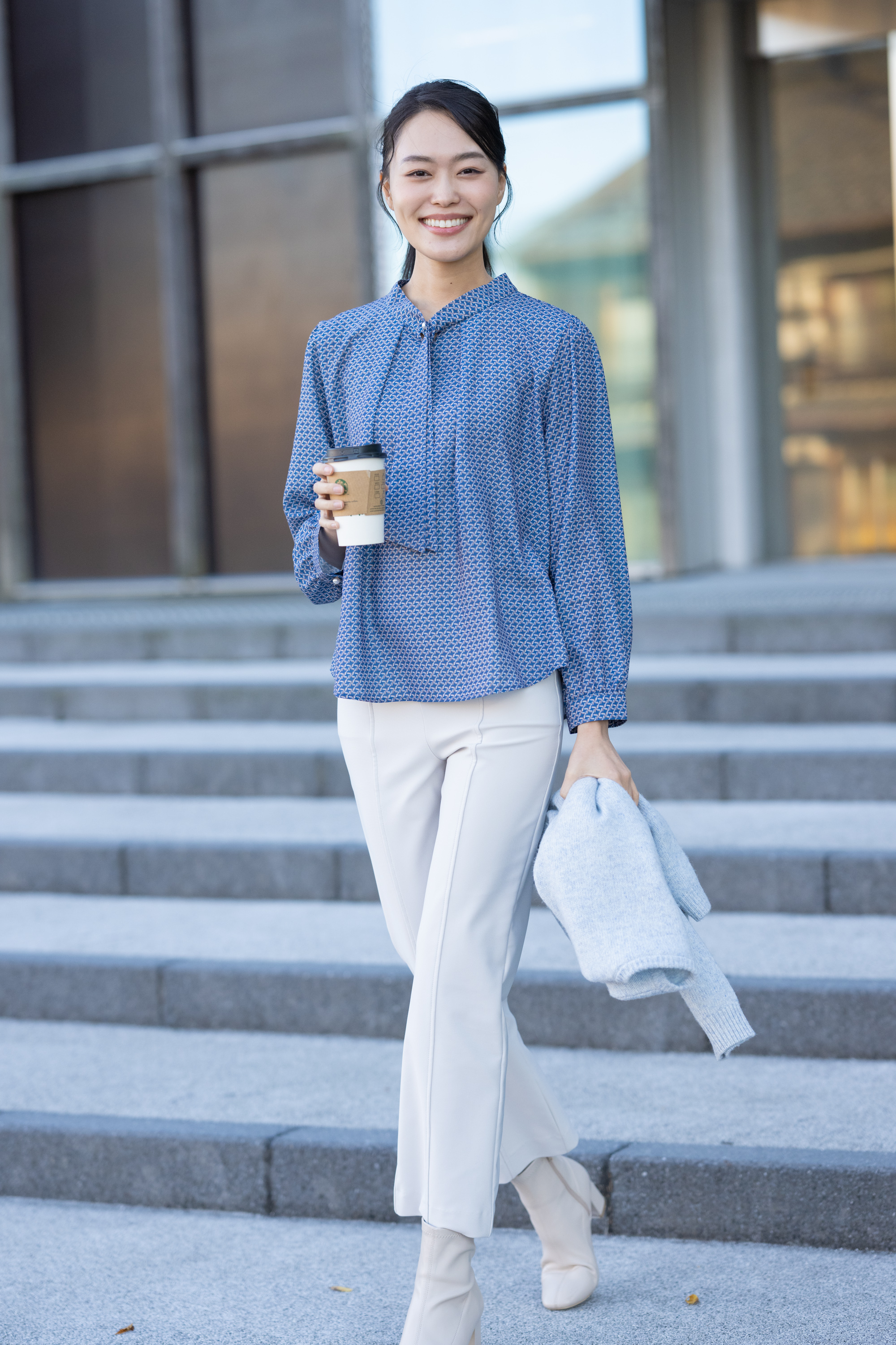 ジョーゼットプリント ボウタイブラウス - ハッシュパピーアパレル公式